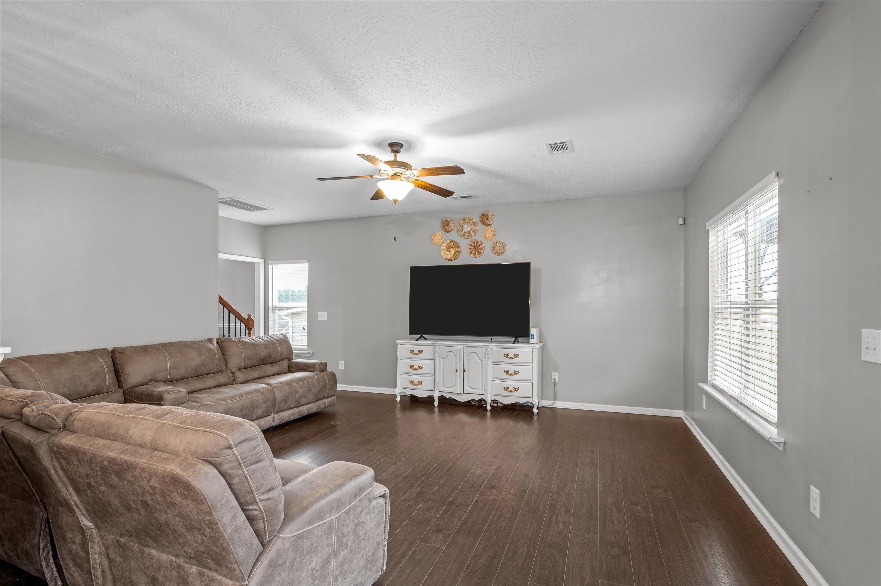 261 Baylor Drive Property Photo 9