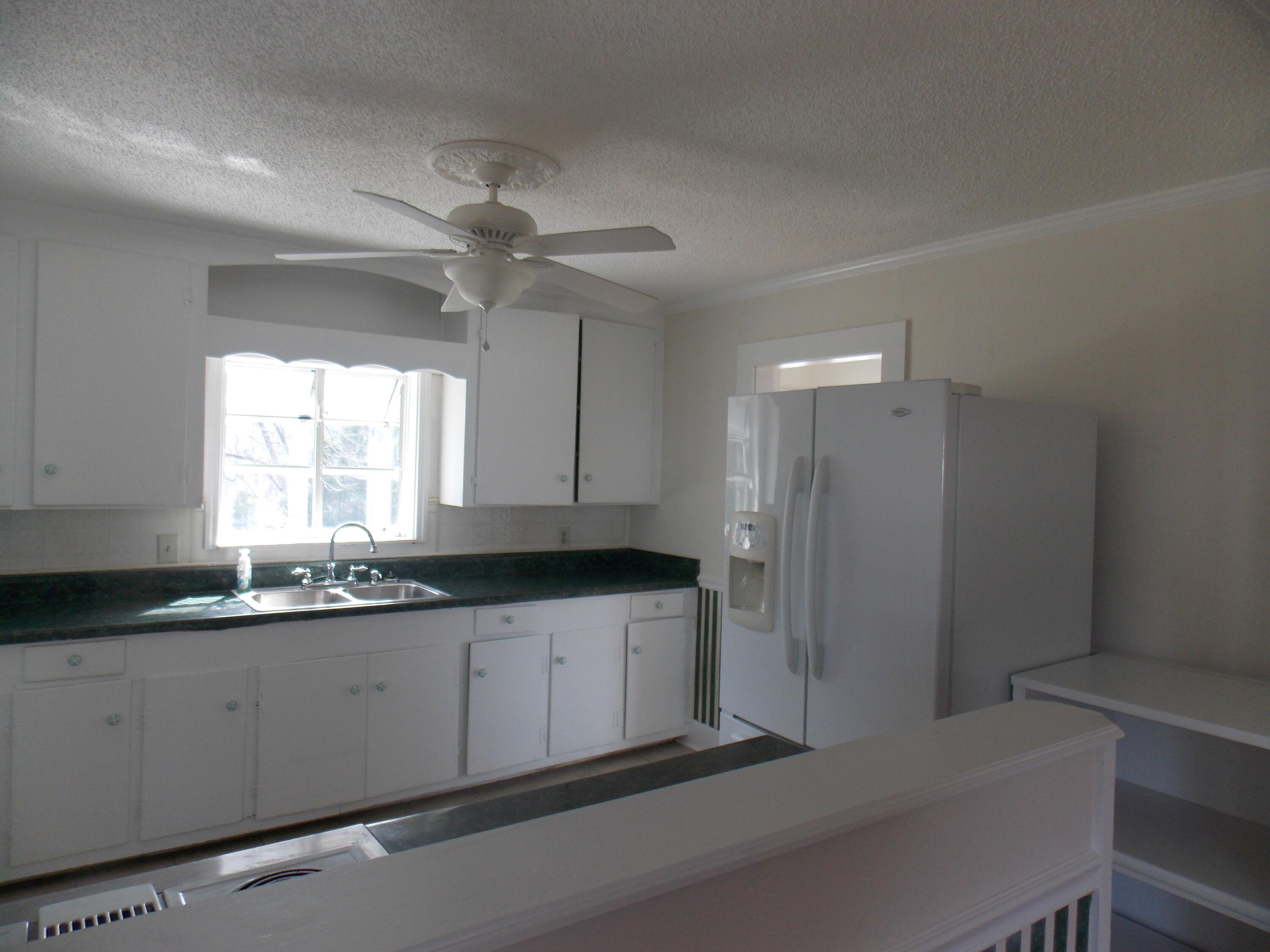 306 S Maple Street 1 Property Photo 6