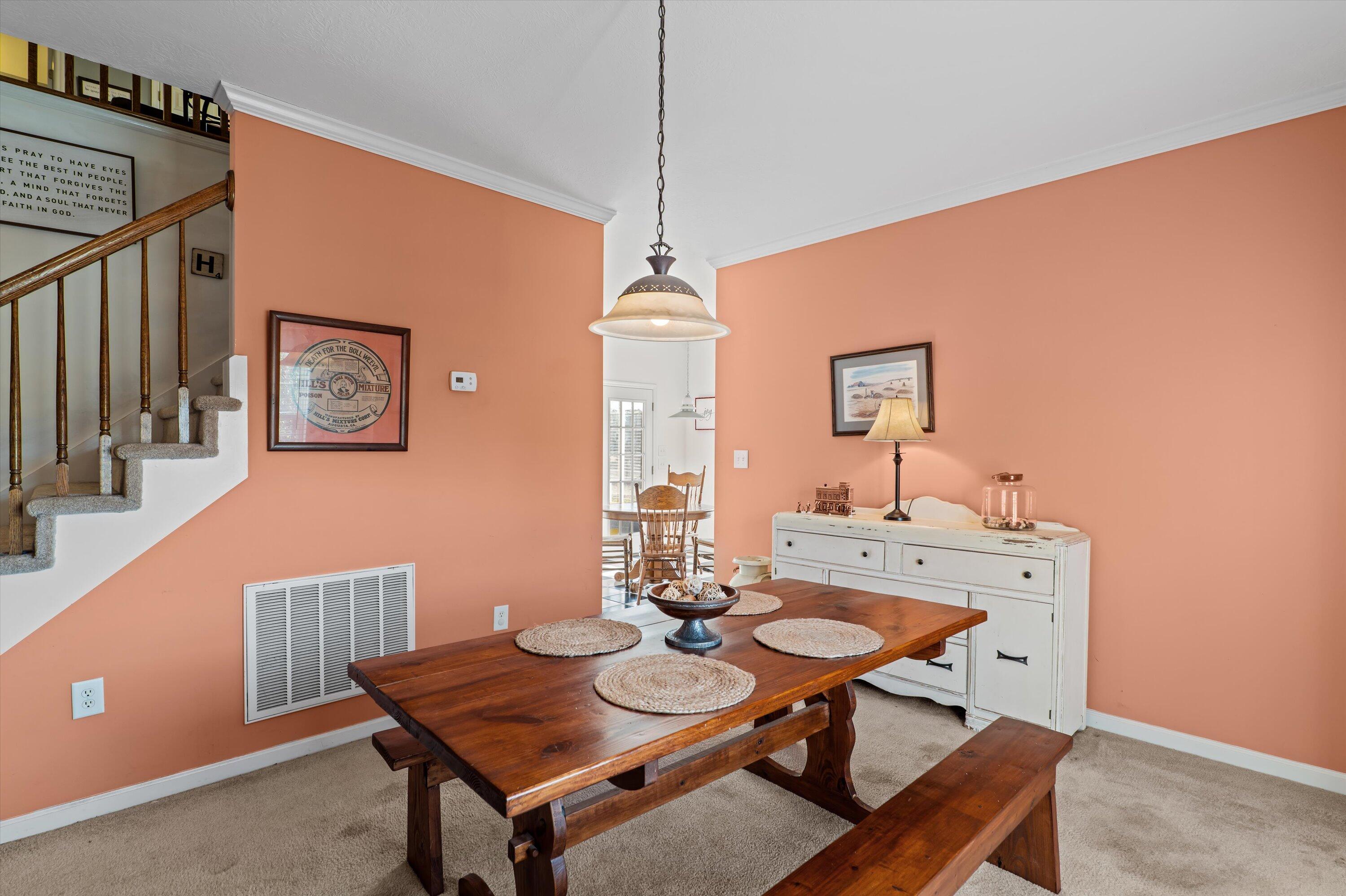 5660 White Oak Road Property Photo 7