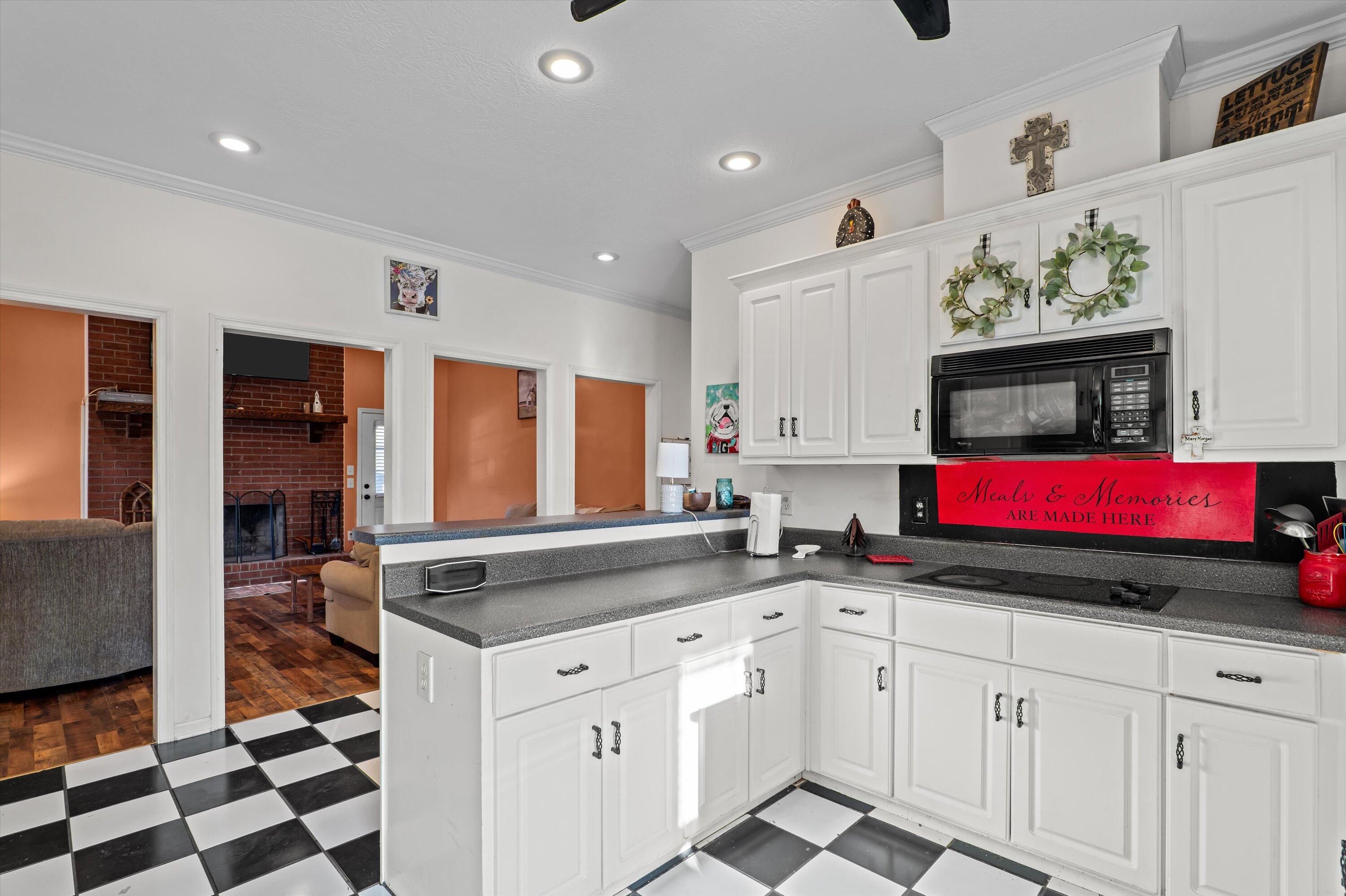 5660 White Oak Road Property Photo 13