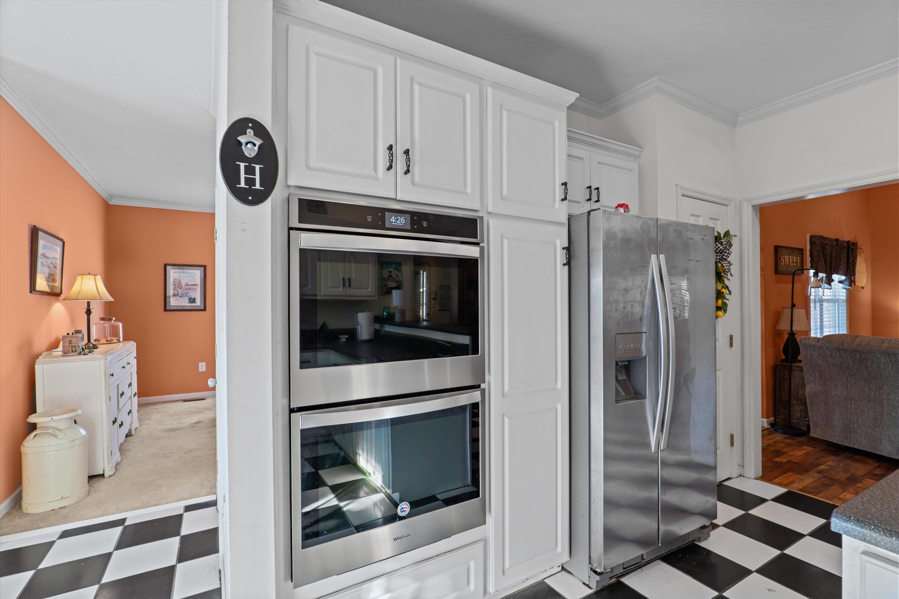 5660 White Oak Road Property Photo 16