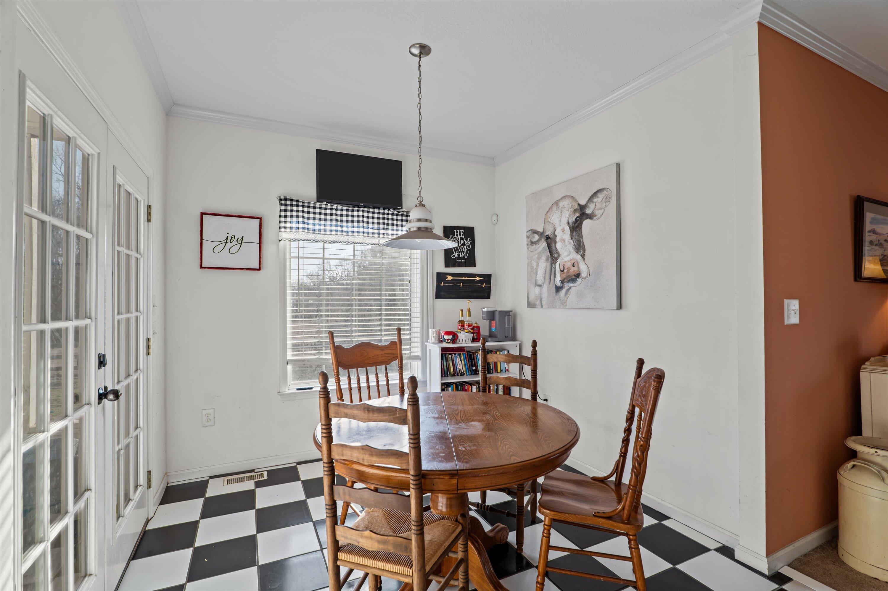 5660 White Oak Road Property Photo 17