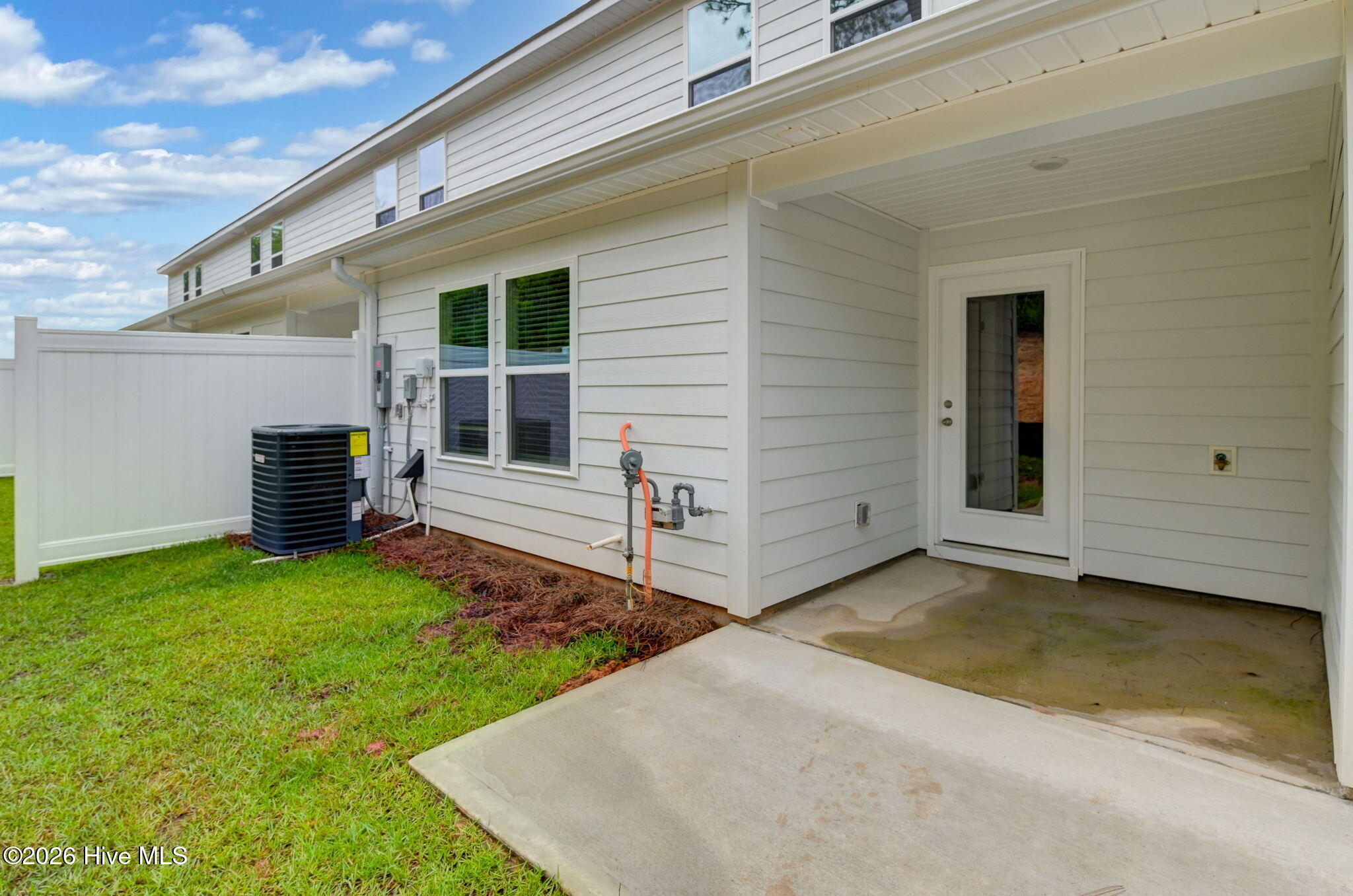 1059 Tabor Place Property Photo 13