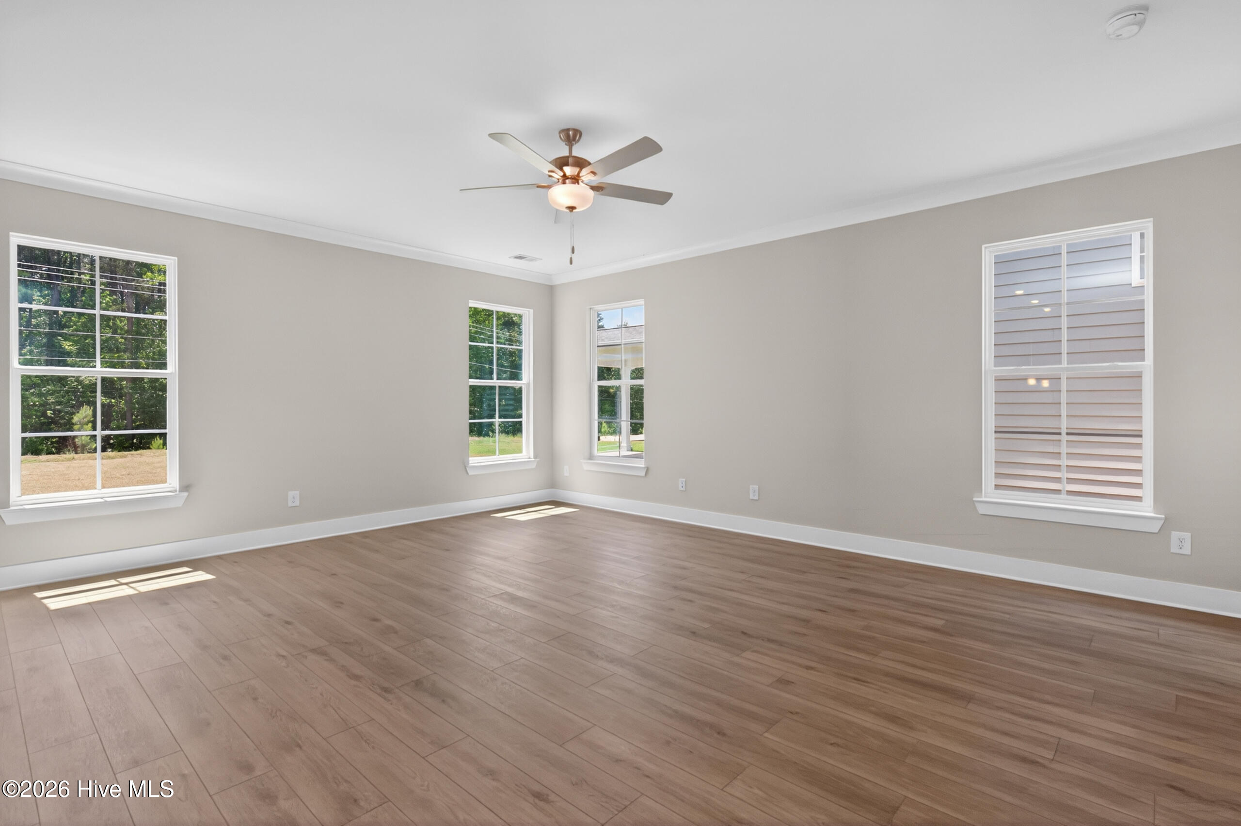 646 Pherson Street Property Photo 4