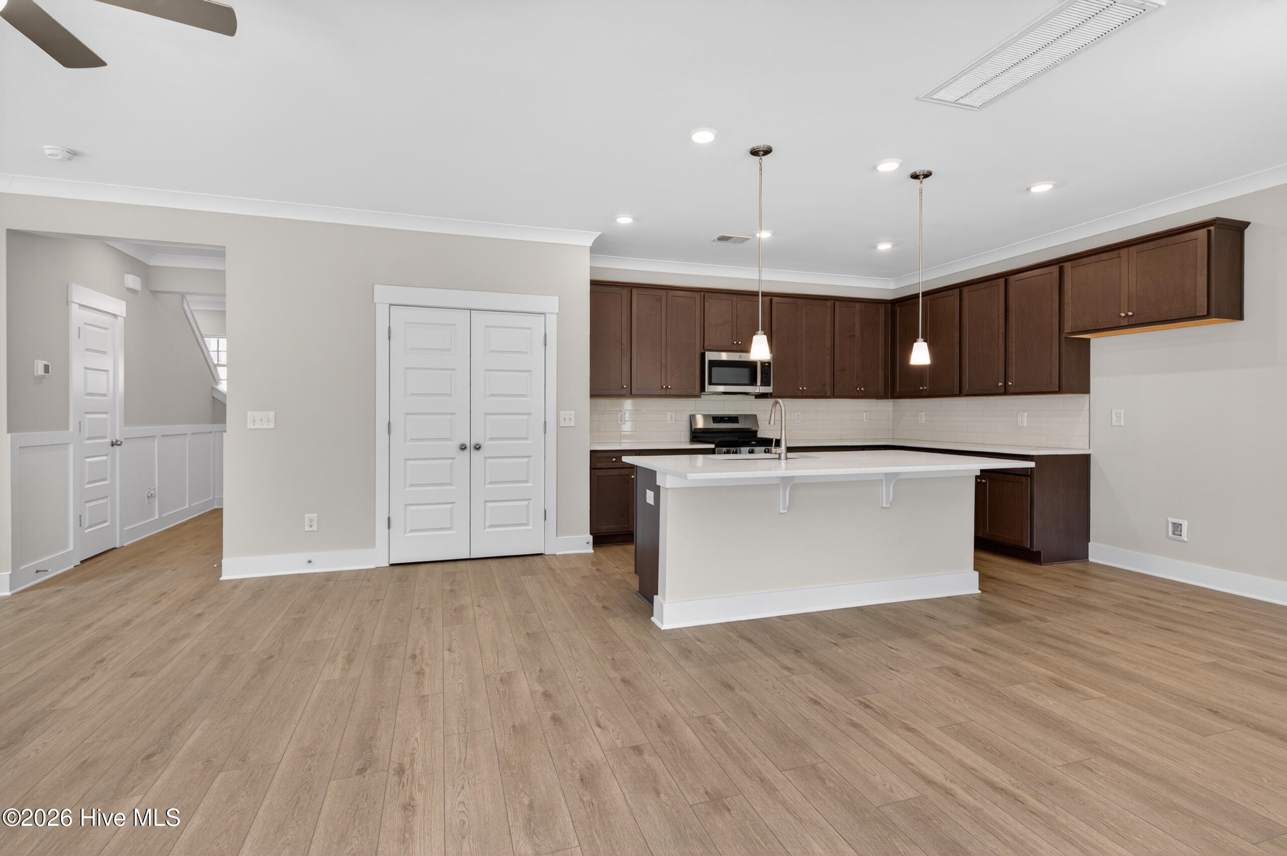 646 Pherson Street Property Photo 5
