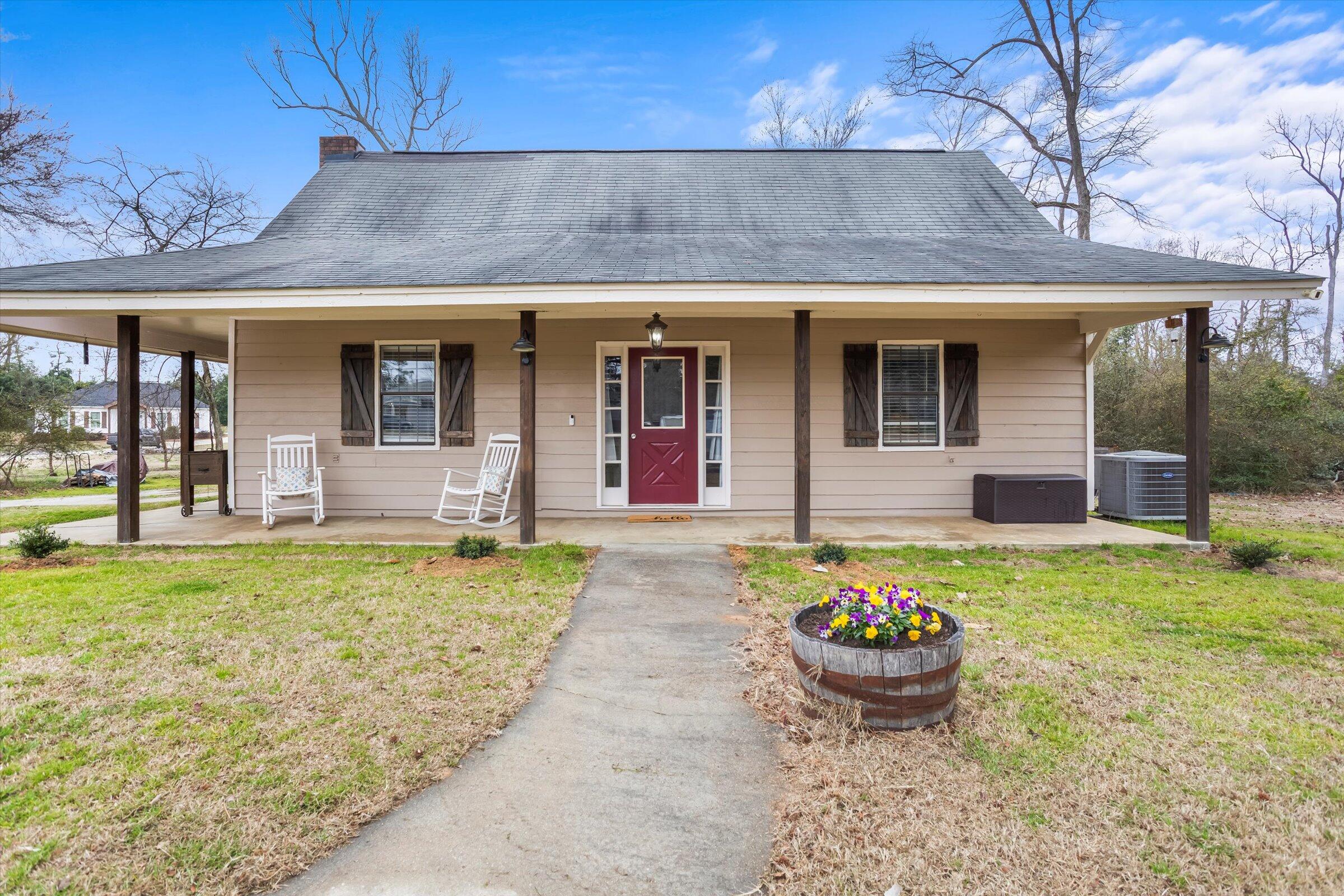 205 Live Oak Drive Property Photo 1