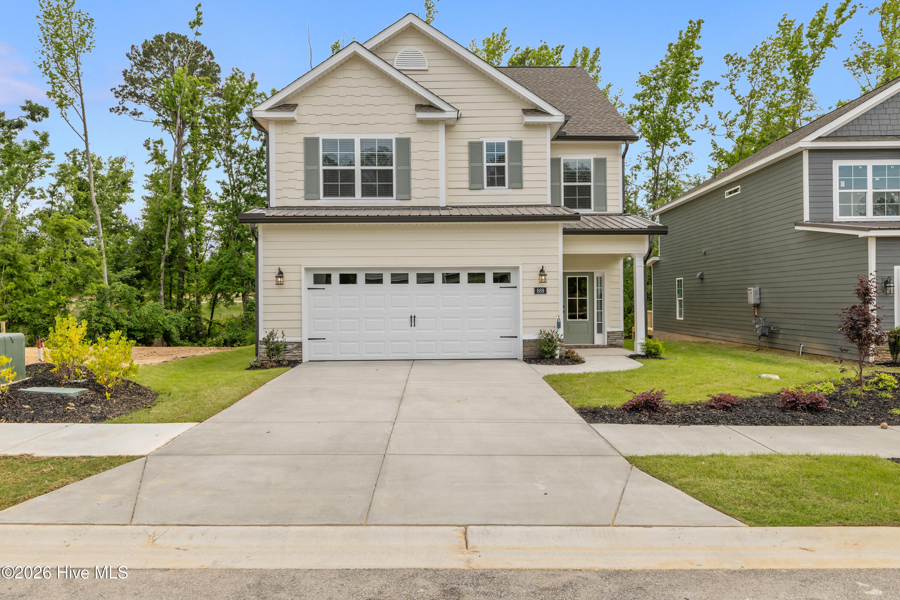 689 Ronaldsay Road Property Photo 1