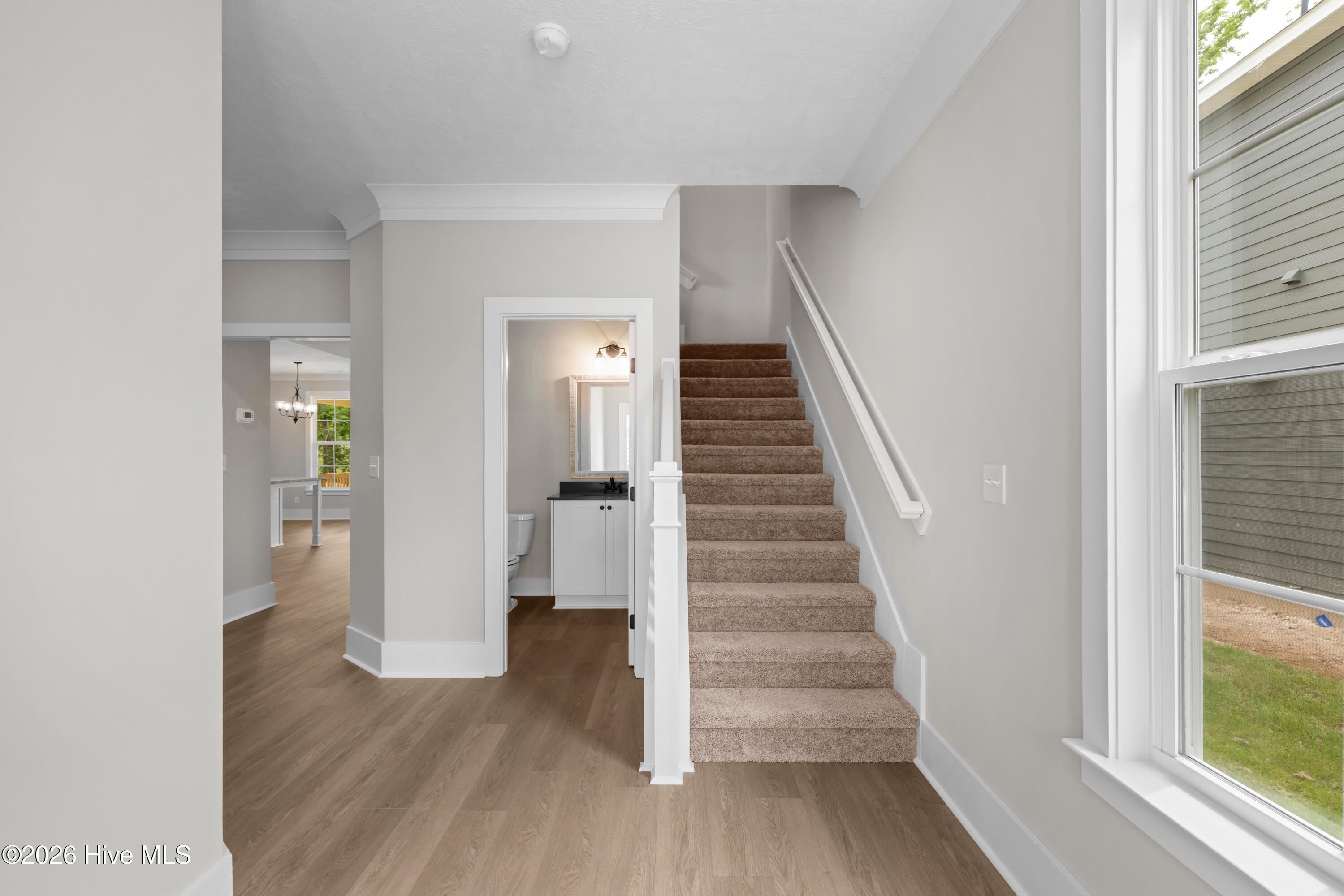 689 Ronaldsay Road Property Photo 3