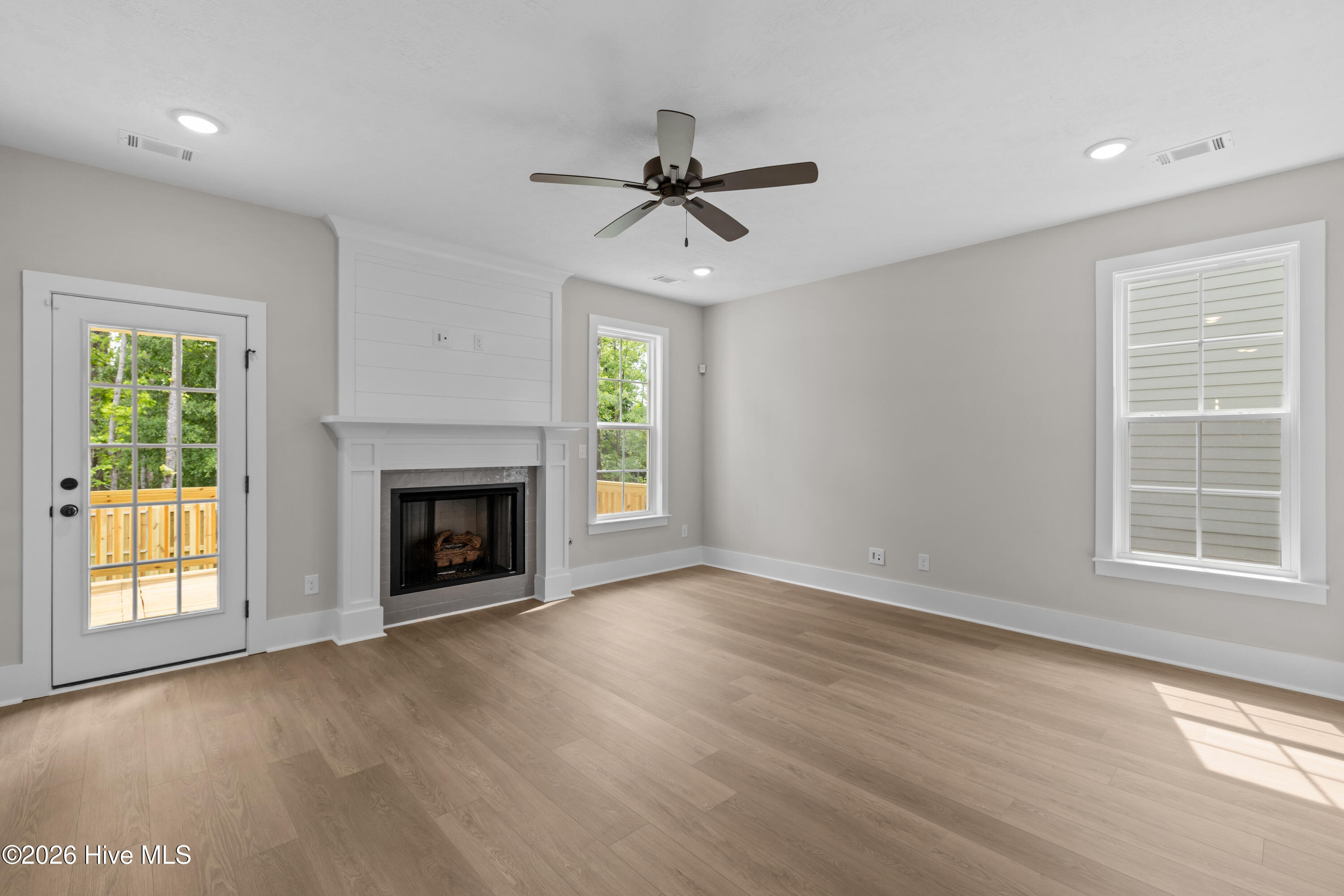 689 Ronaldsay Road Property Photo 8