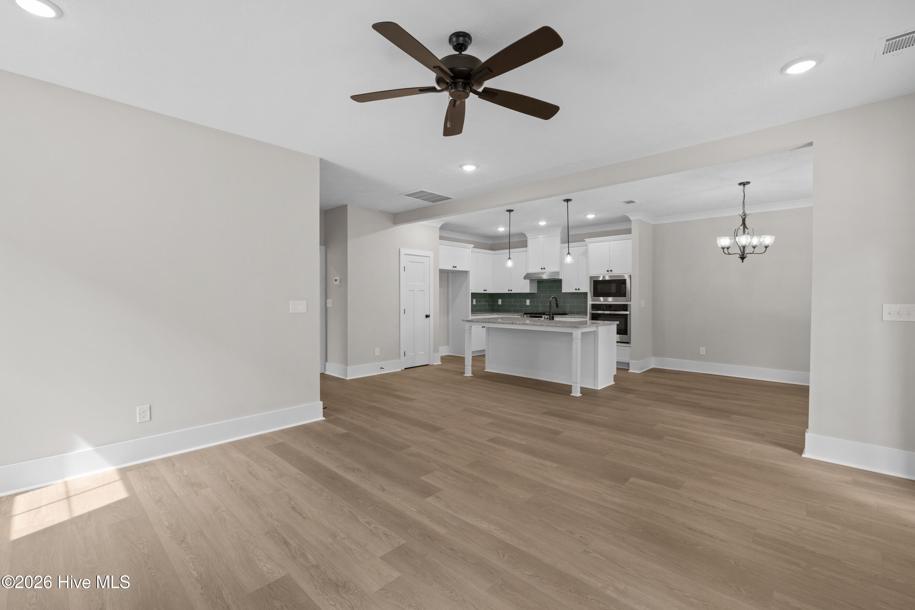 689 Ronaldsay Road Property Photo 10