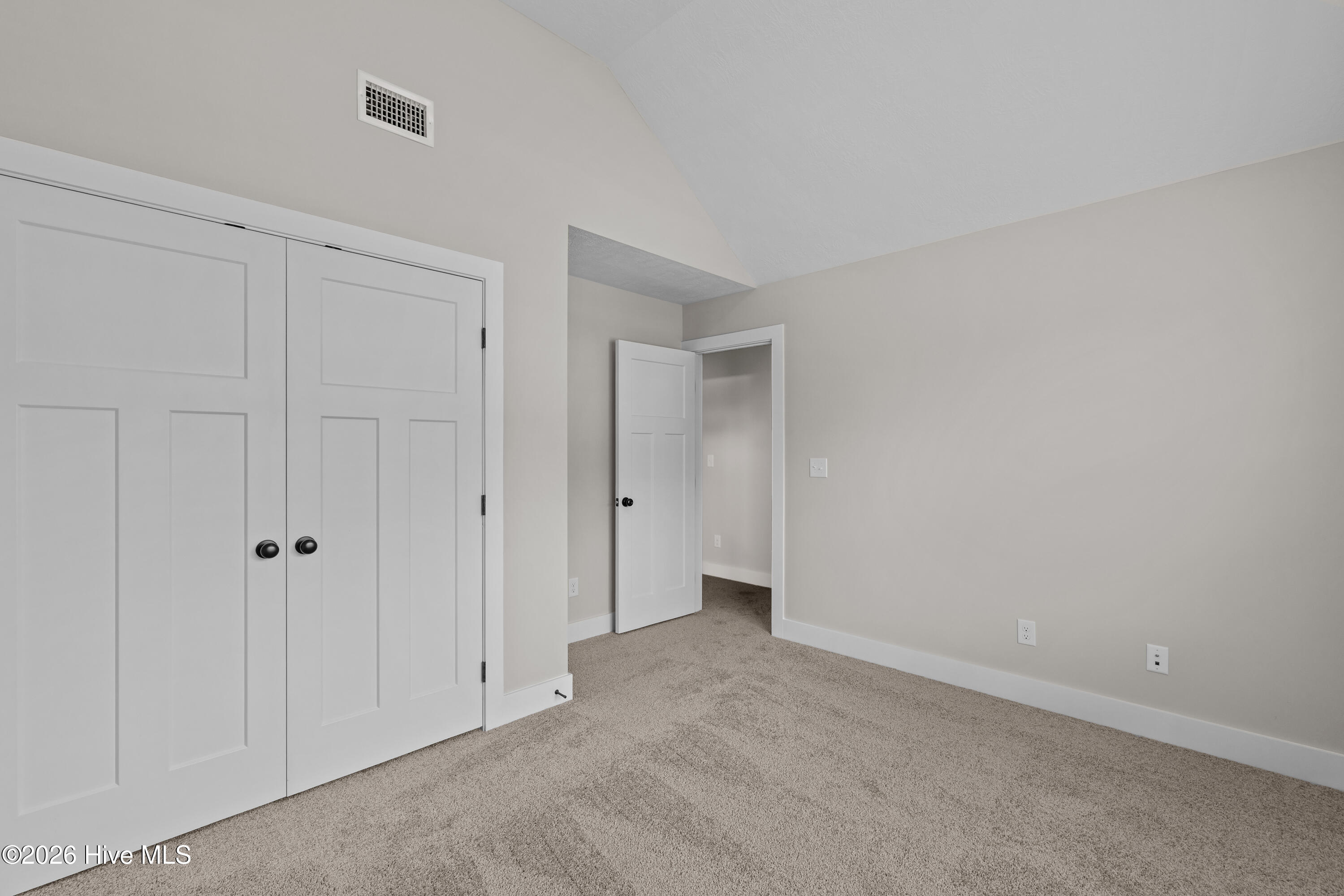 689 Ronaldsay Road Property Photo 27