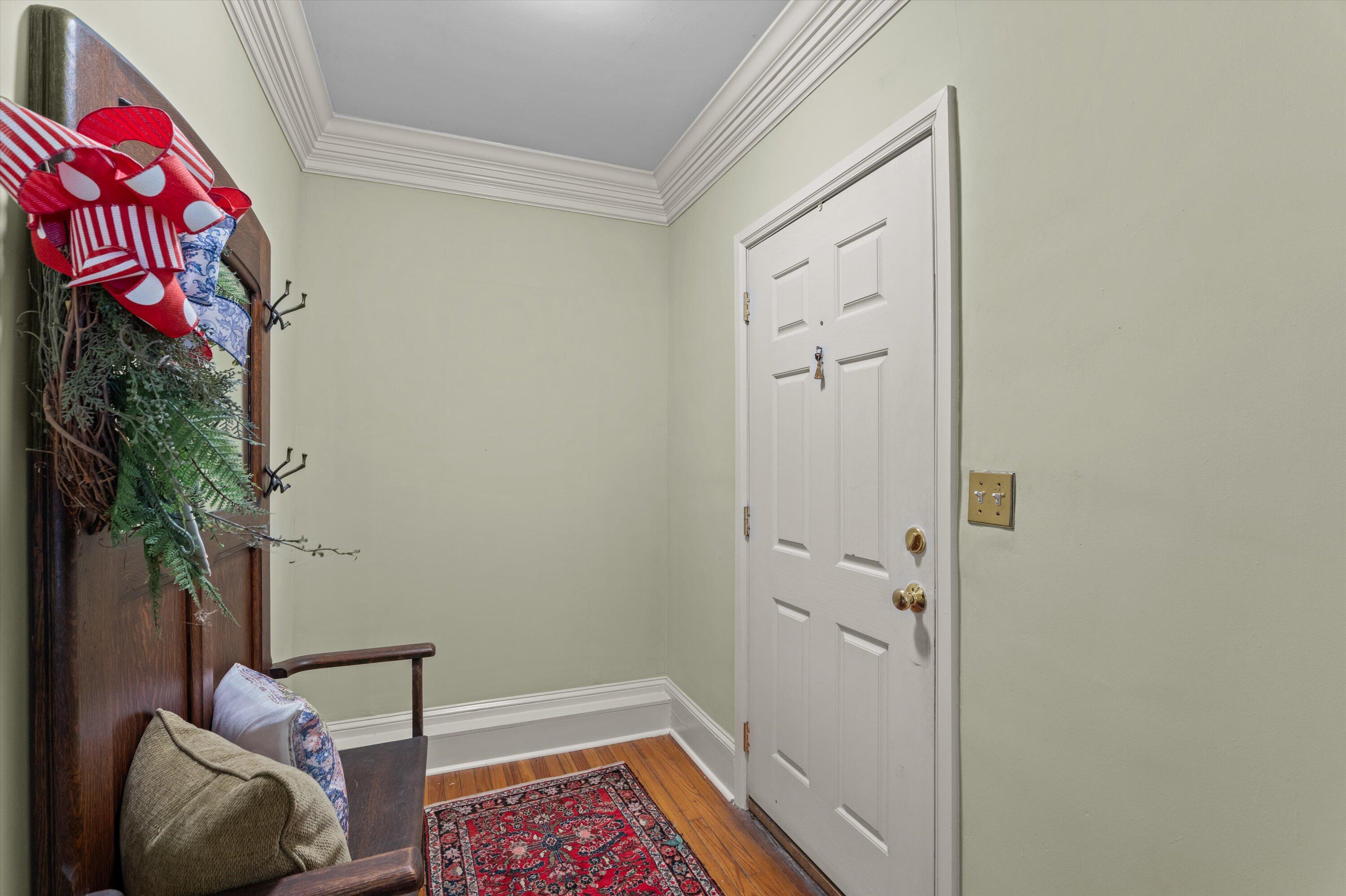 219 White Oak Street Property Photo 14
