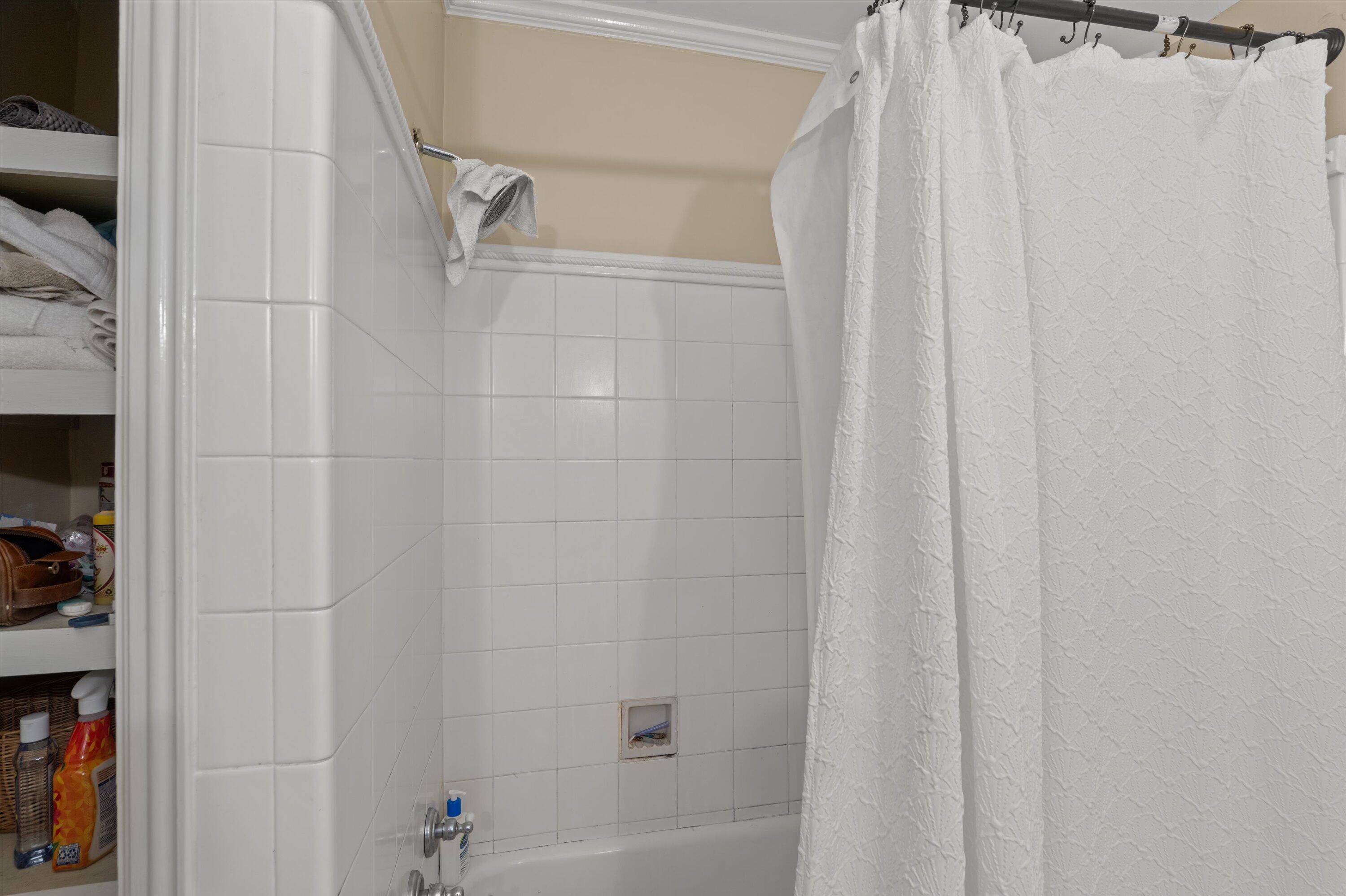 219 White Oak Street Property Photo 49
