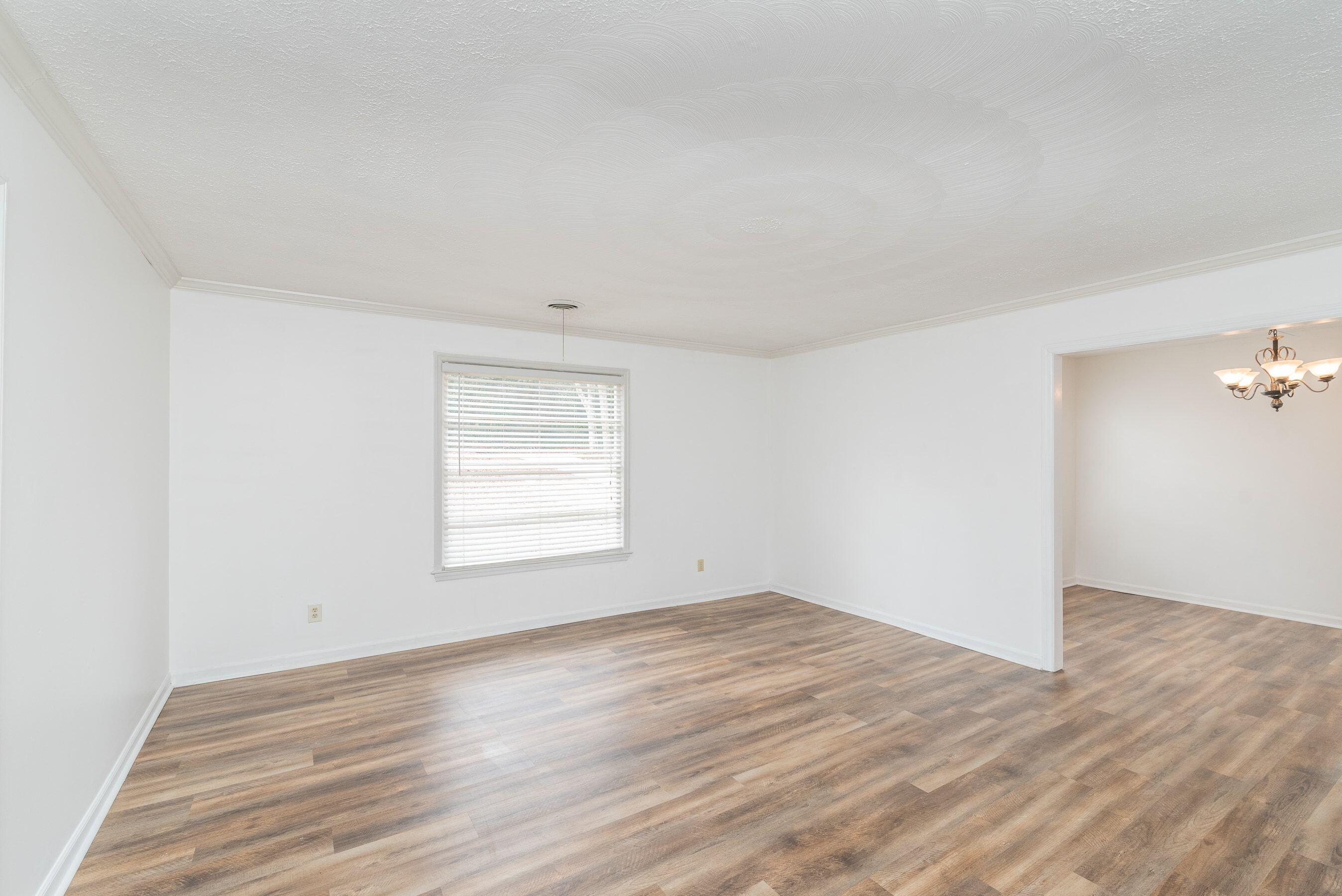 48 Vanderbilt Drive Property Photo 9