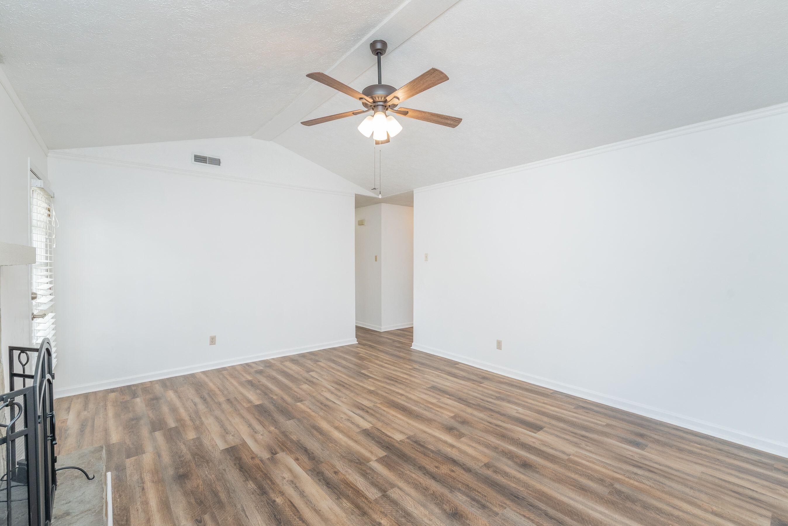 48 Vanderbilt Drive Property Photo 17