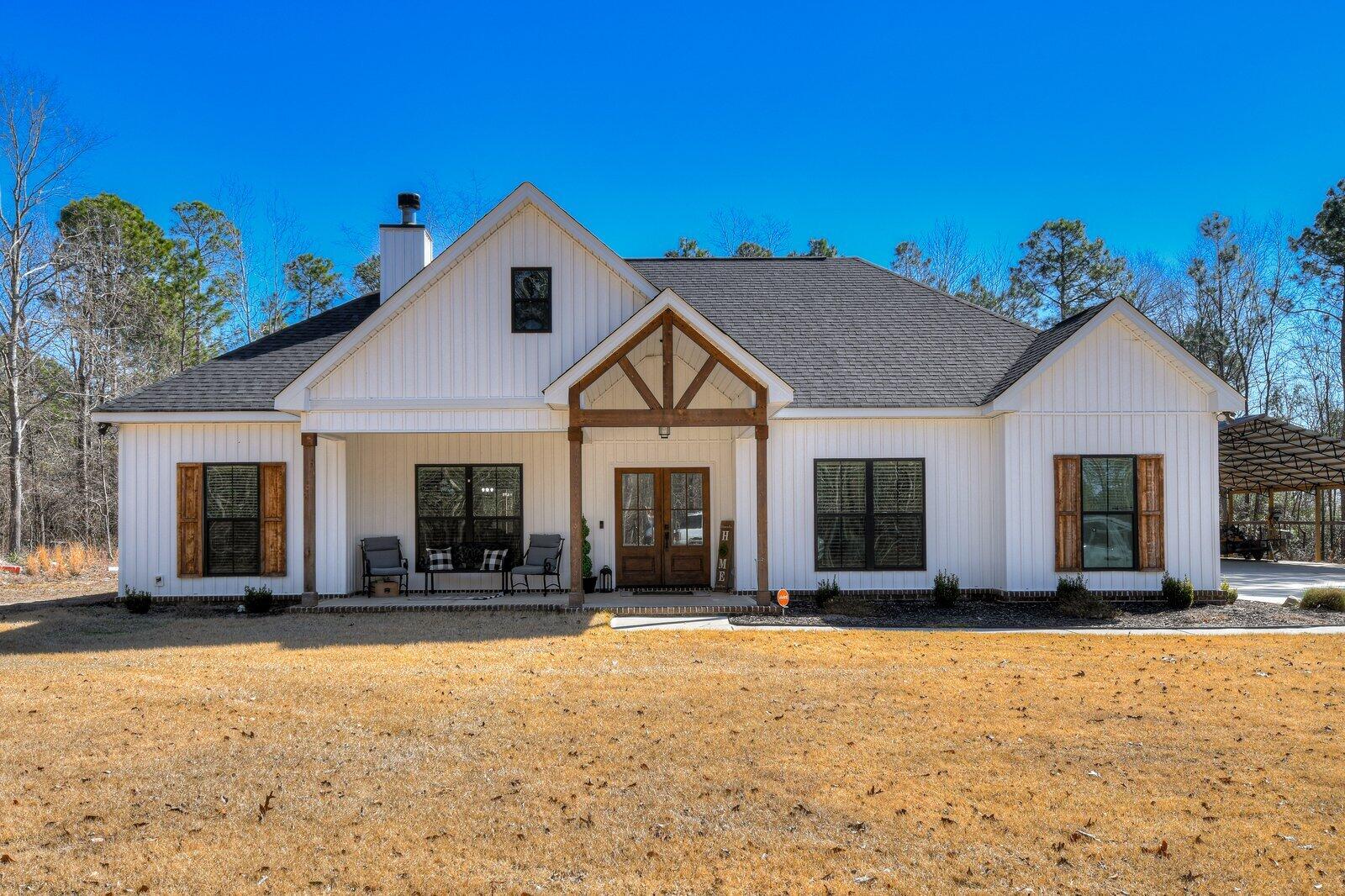 885 Horse Creek Road Property Photo 1