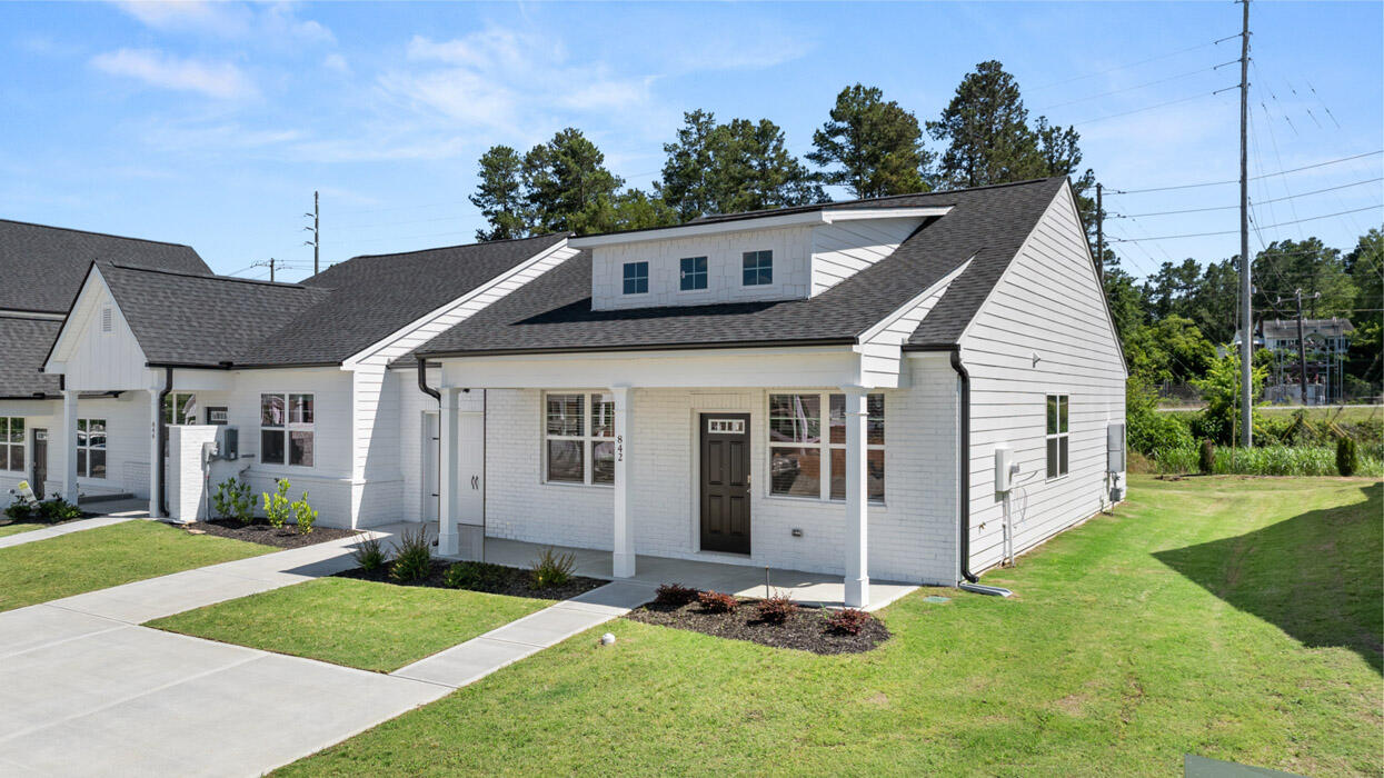 807 Feldspar Manor Property Photo 1