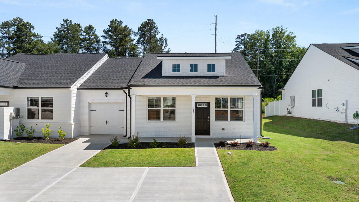 807 Feldspar Manor Property Photo 2