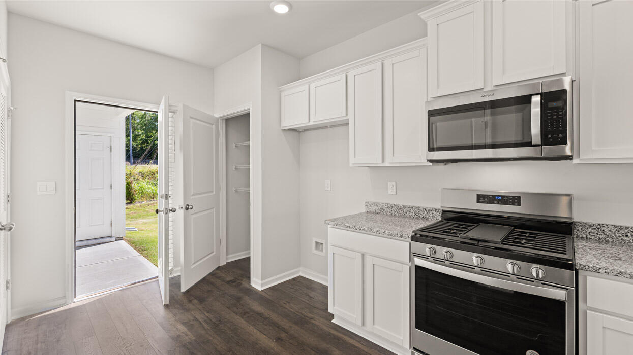 807 Feldspar Manor Property Photo 9