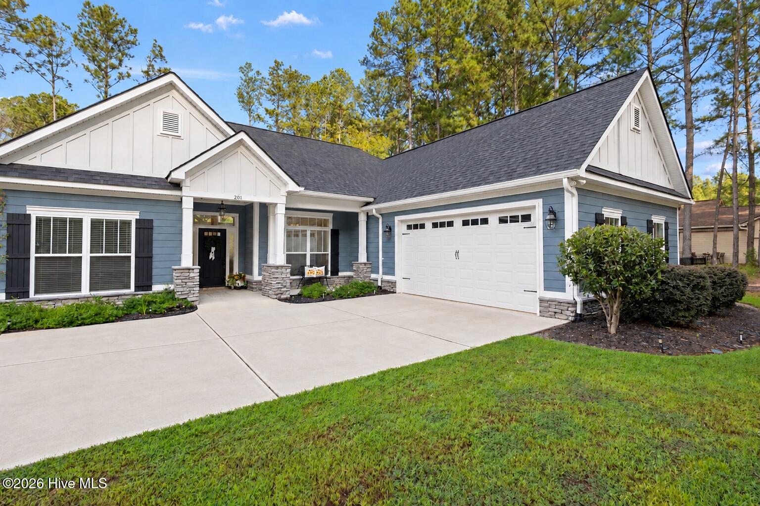 201 Sunflower Circle Property Photo 1