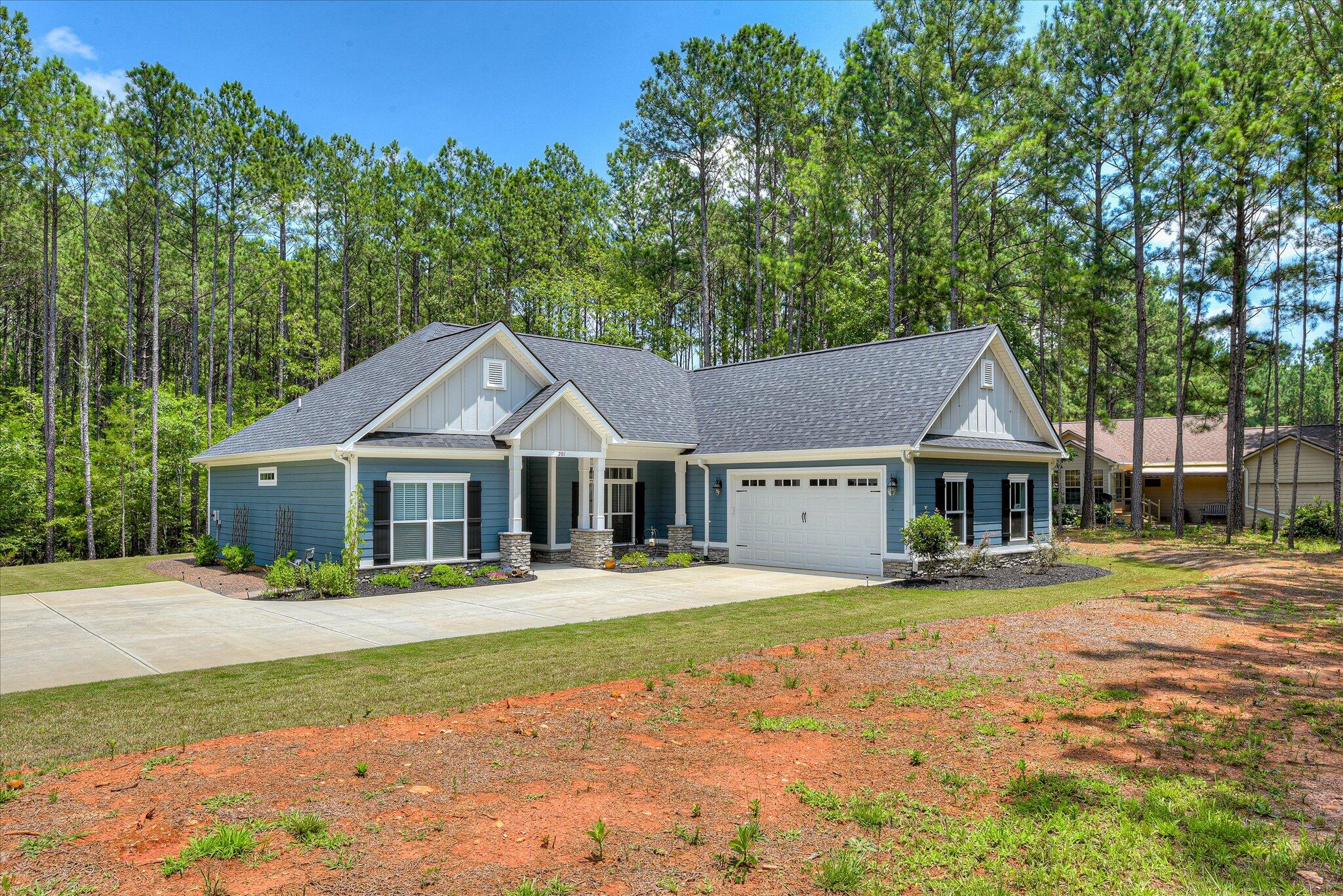 201 Sunflower Circle Property Photo 2