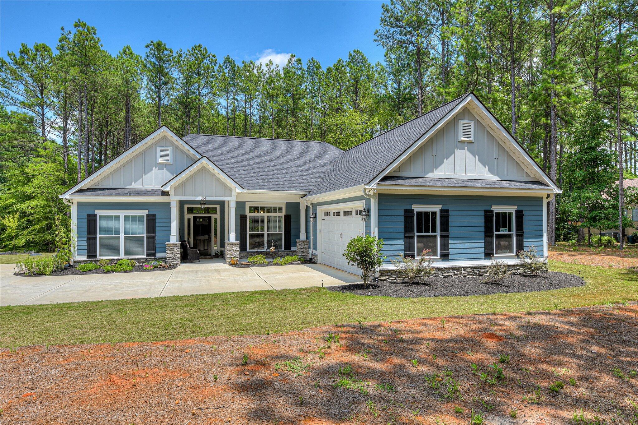 201 Sunflower Circle Property Photo 2