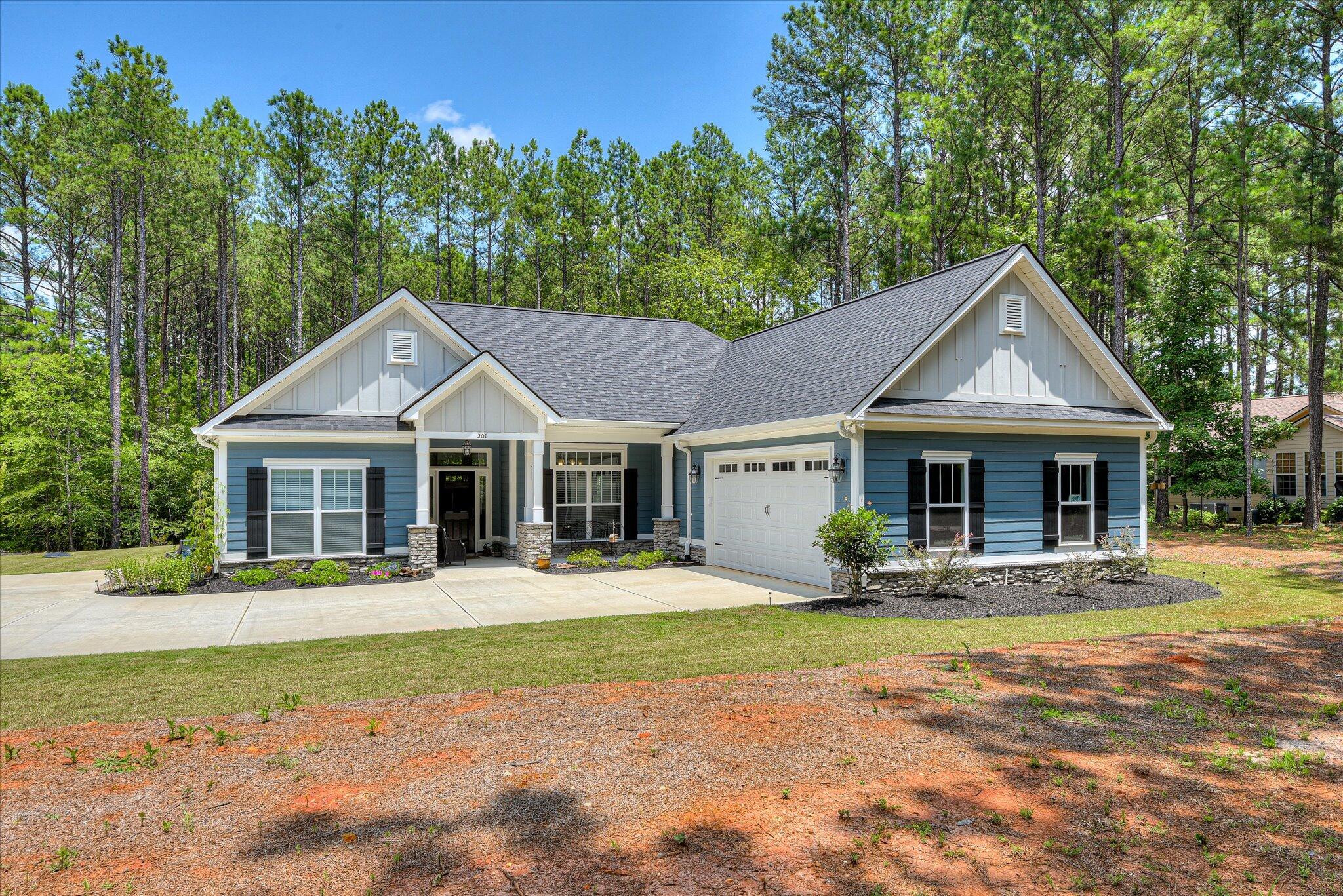 201 Sunflower Circle Property Photo 4