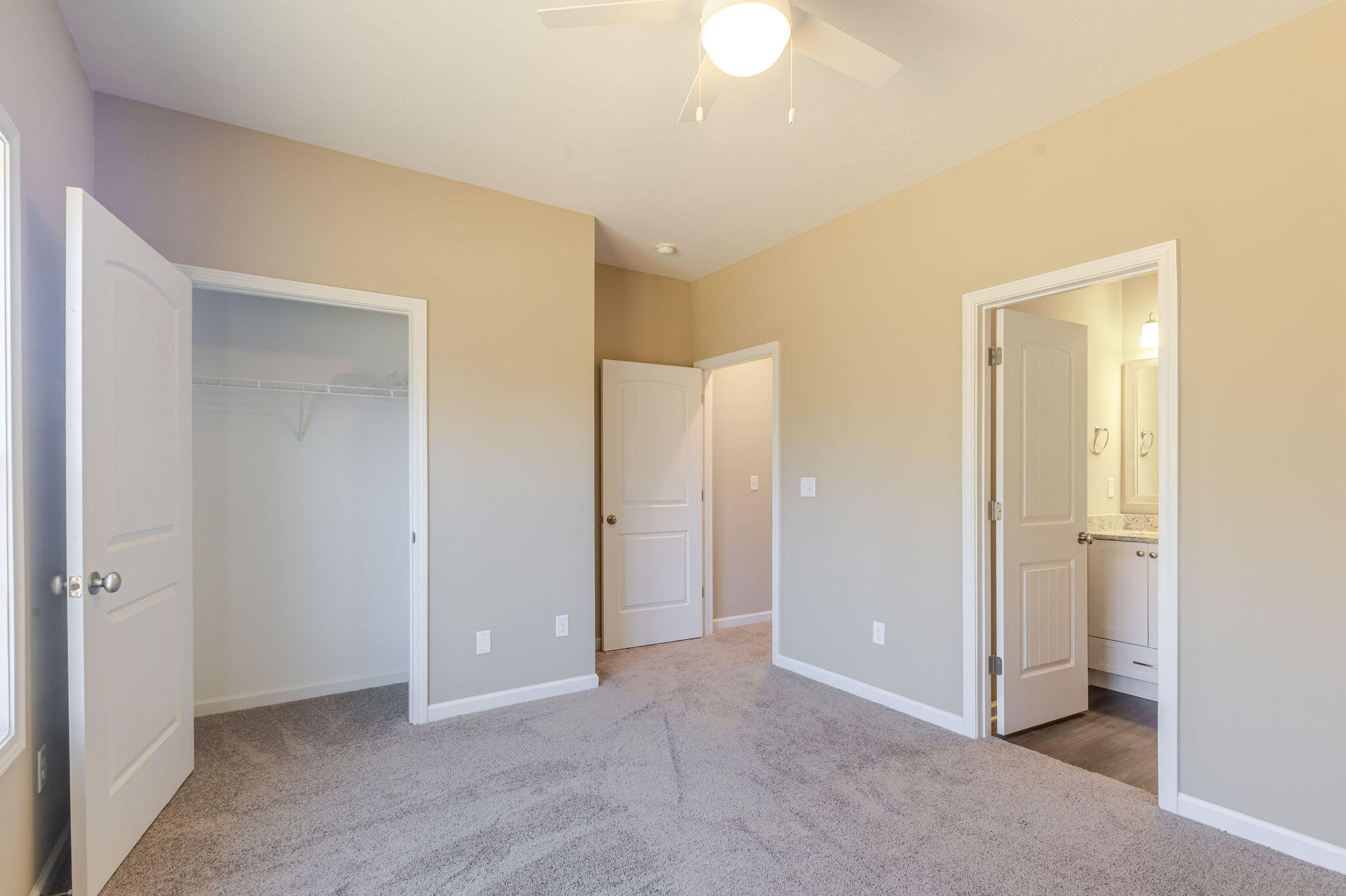 351 Bordeaux Drive Property Photo 18