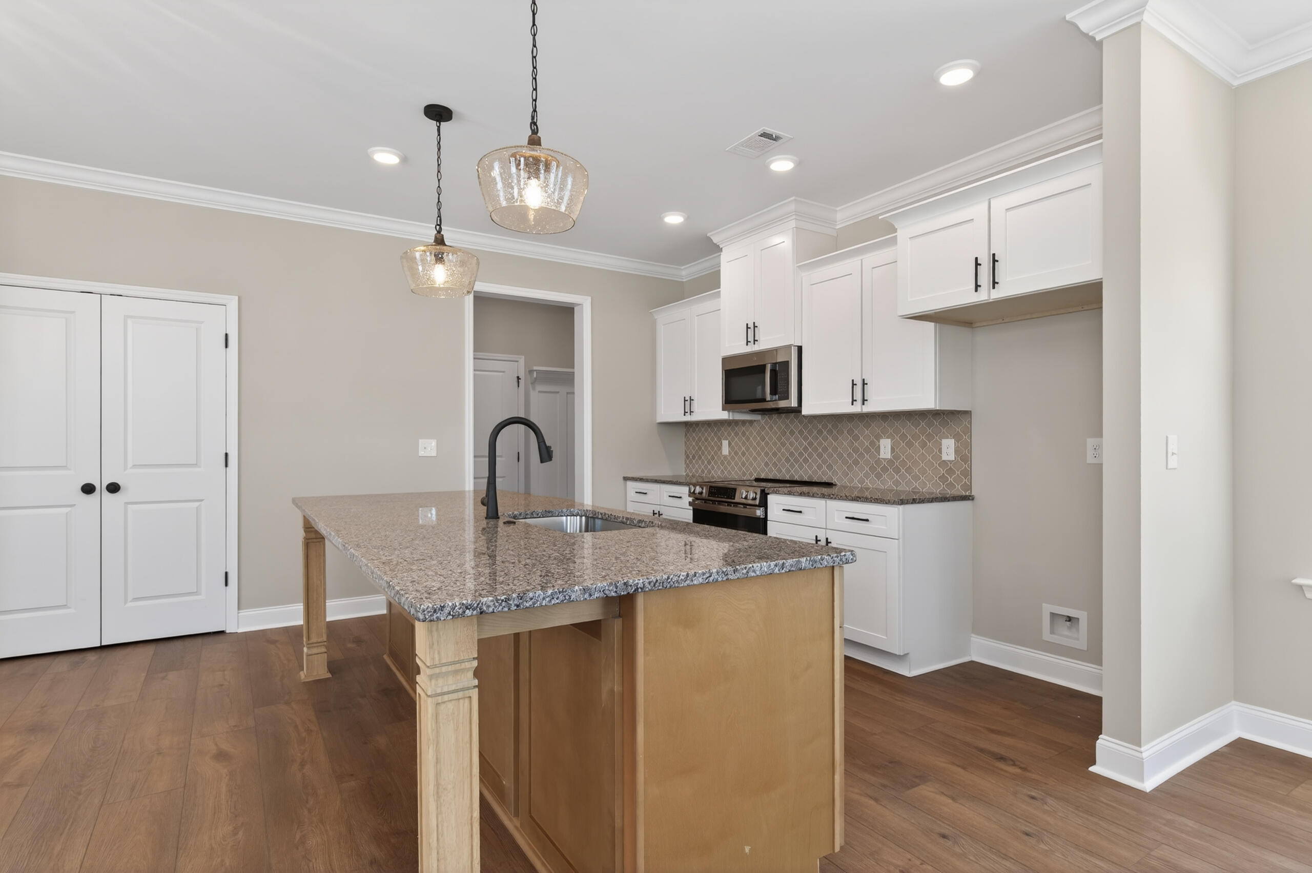2607 Laurens Street Property Photo 19