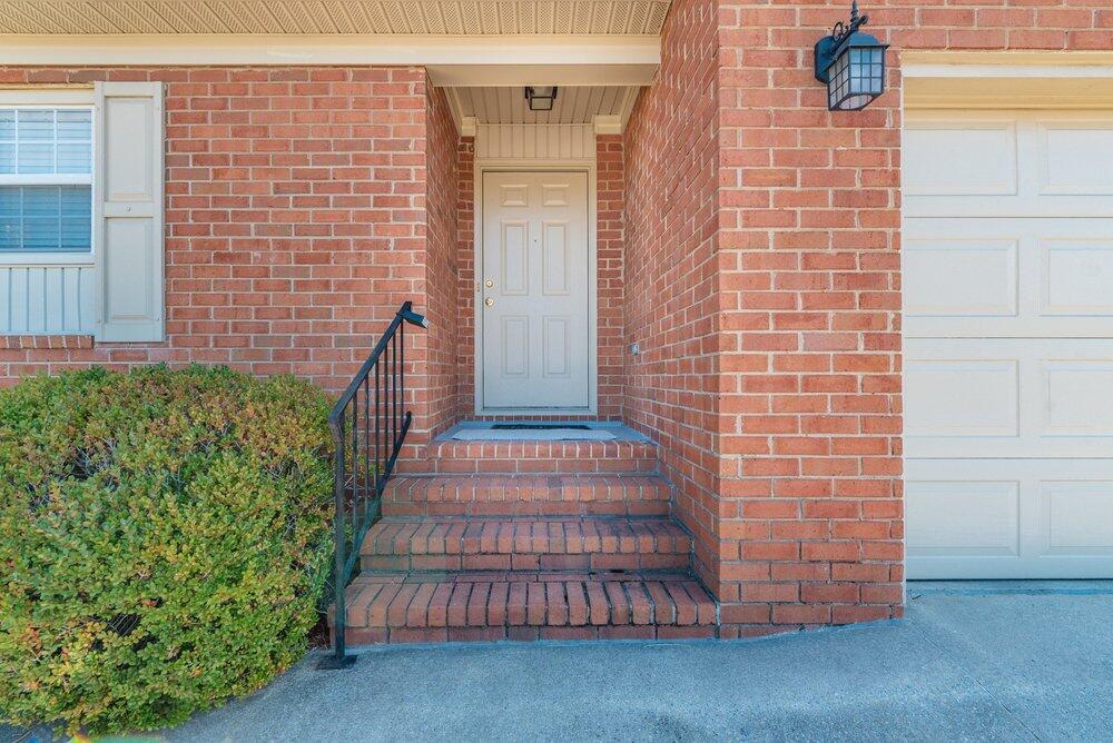 1217 Kendal Court Property Photo 5