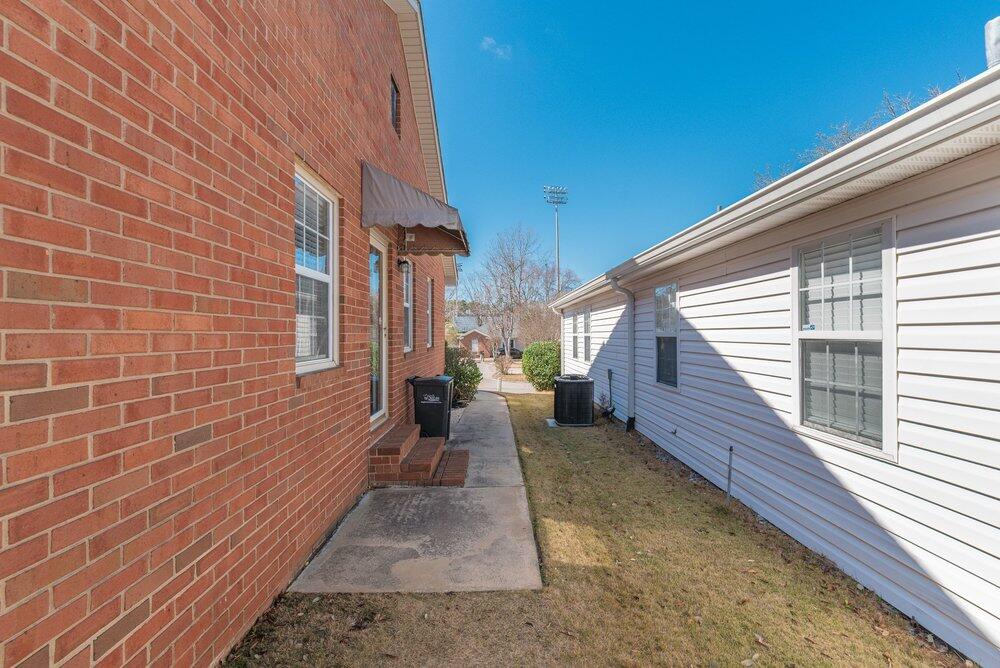 1217 Kendal Court Property Photo 30