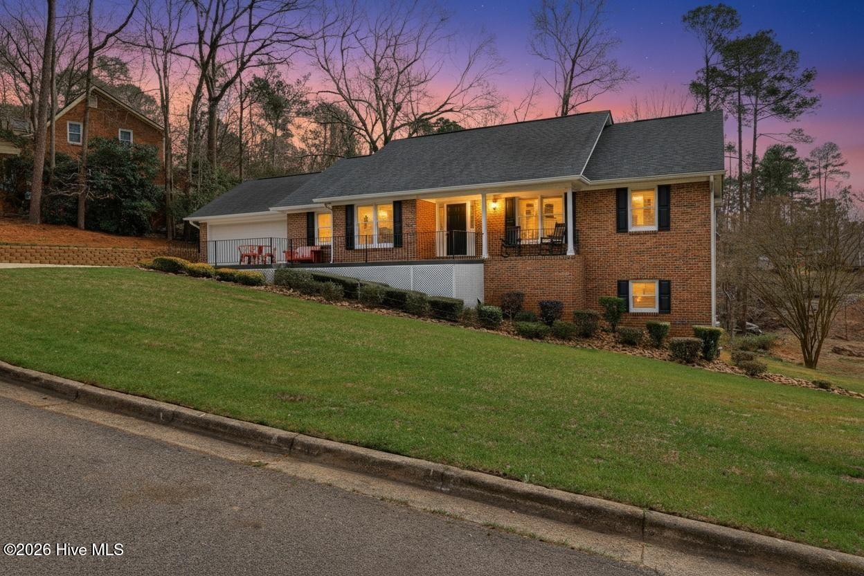 1005 Campbellton Drive Property Photo 1
