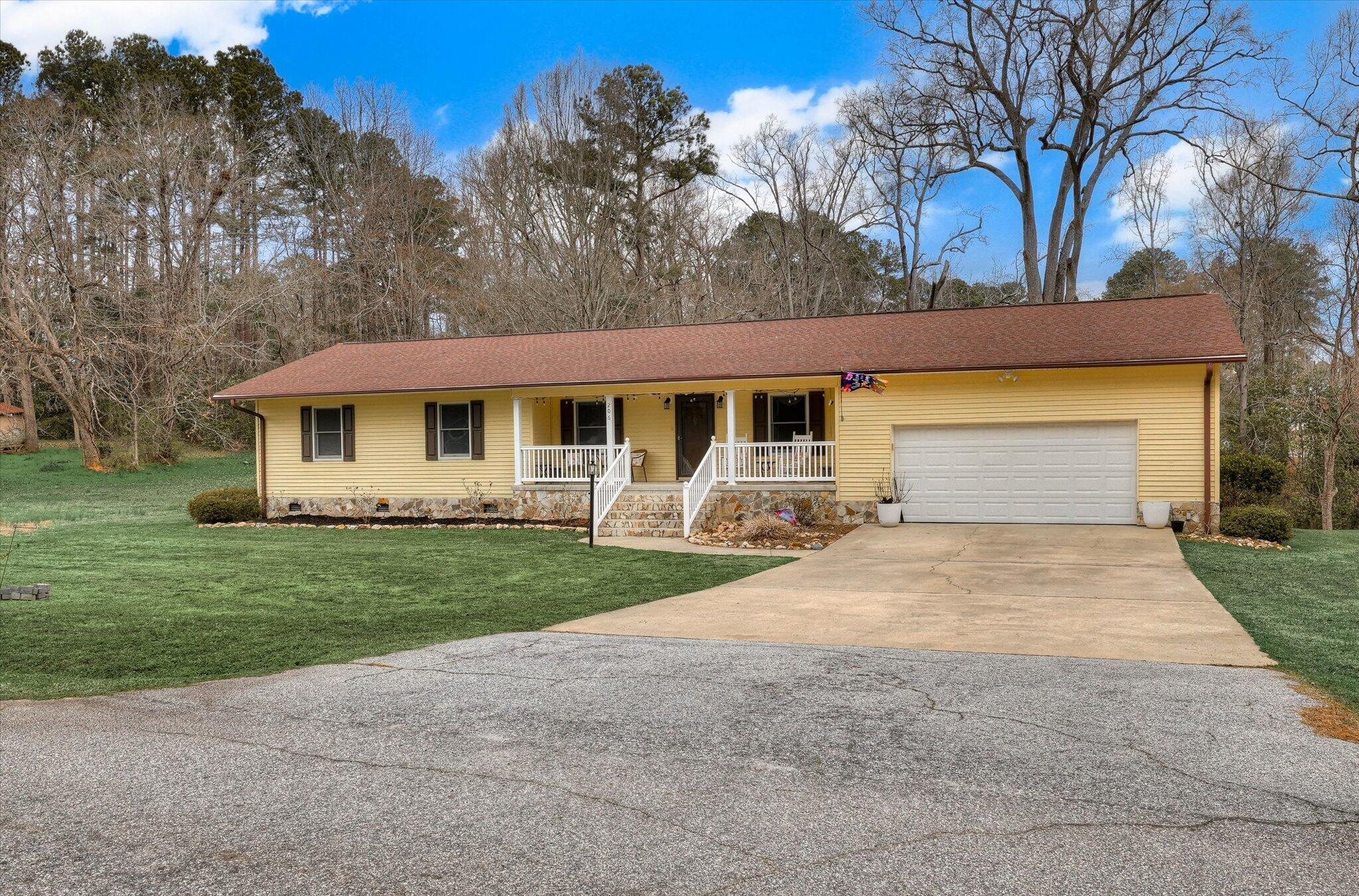 206 Peachtree Street Property Photo 3