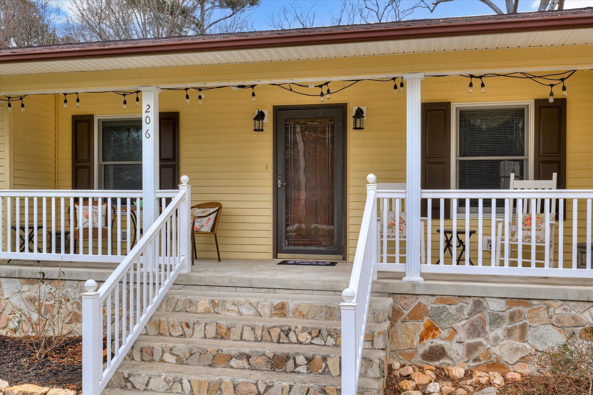 206 Peachtree Street Property Photo 5