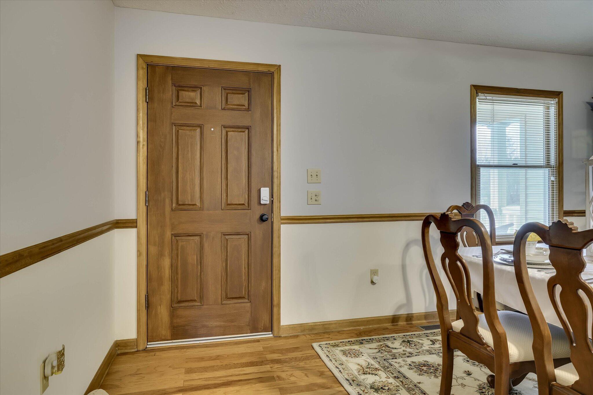 206 Peachtree Street Property Photo 6