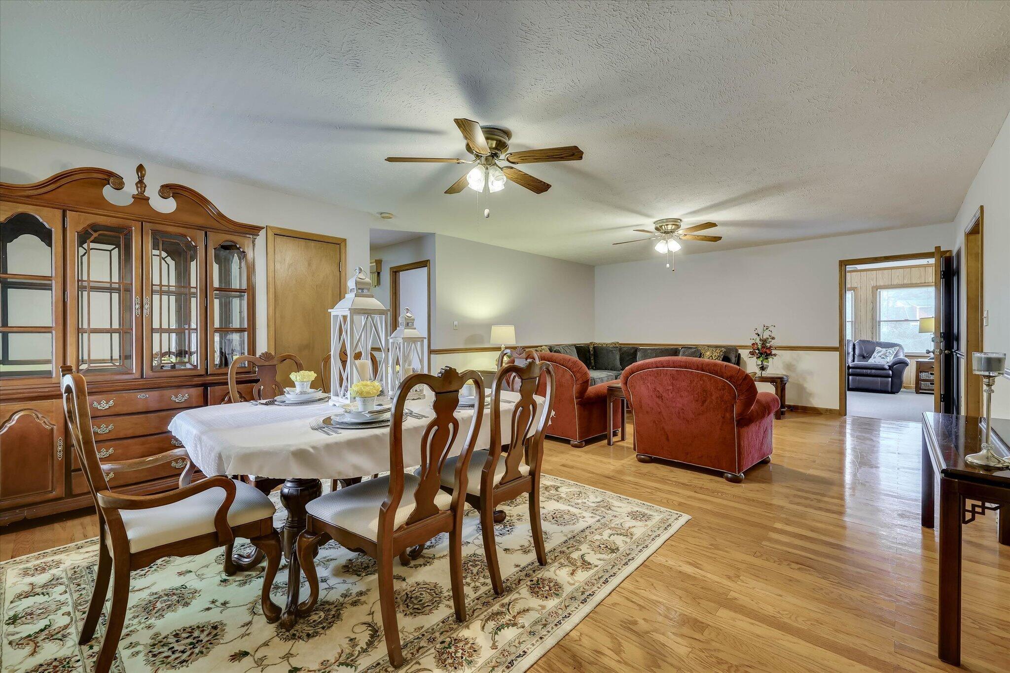 206 Peachtree Street Property Photo 7