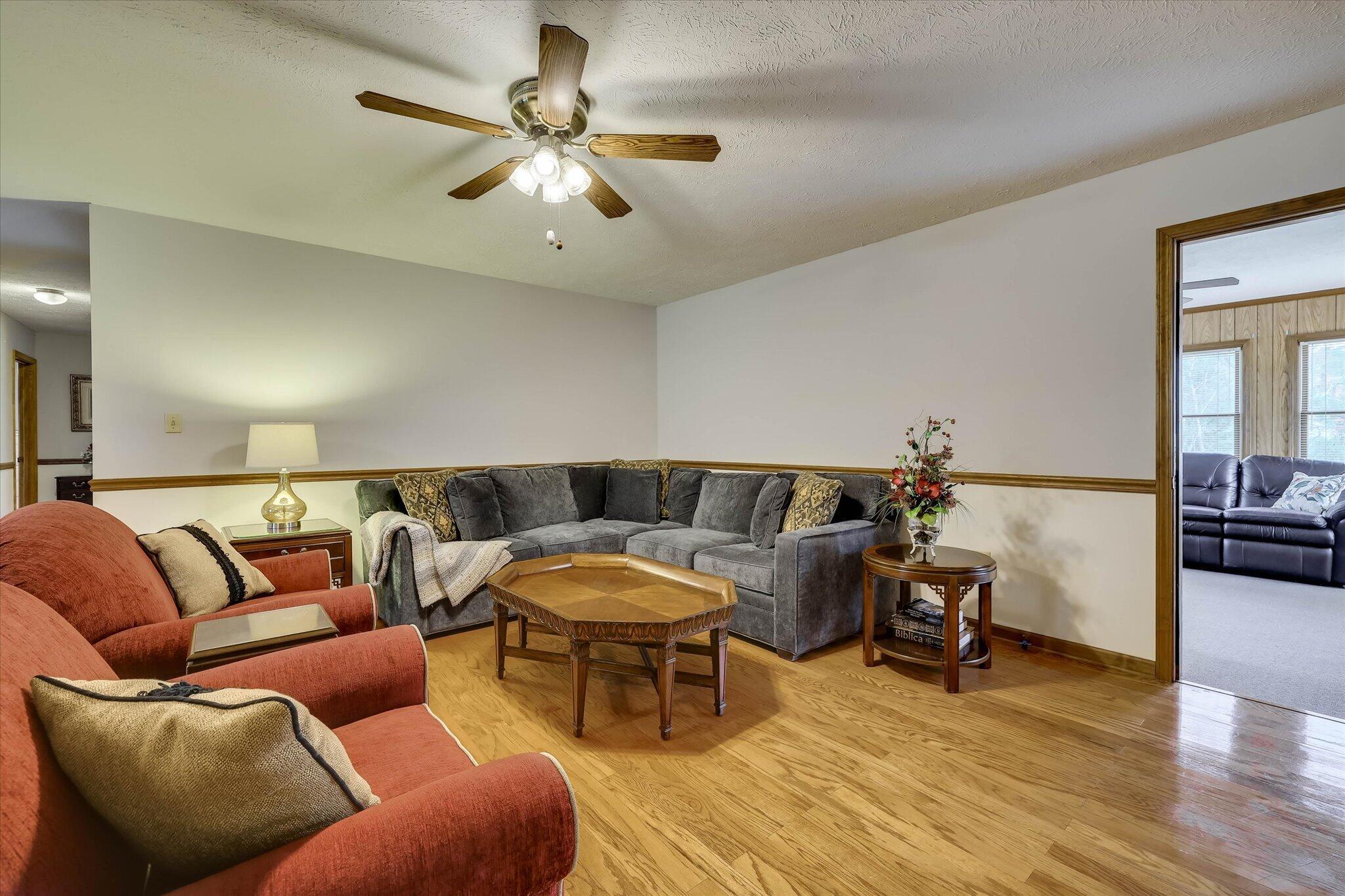206 Peachtree Street Property Photo 8
