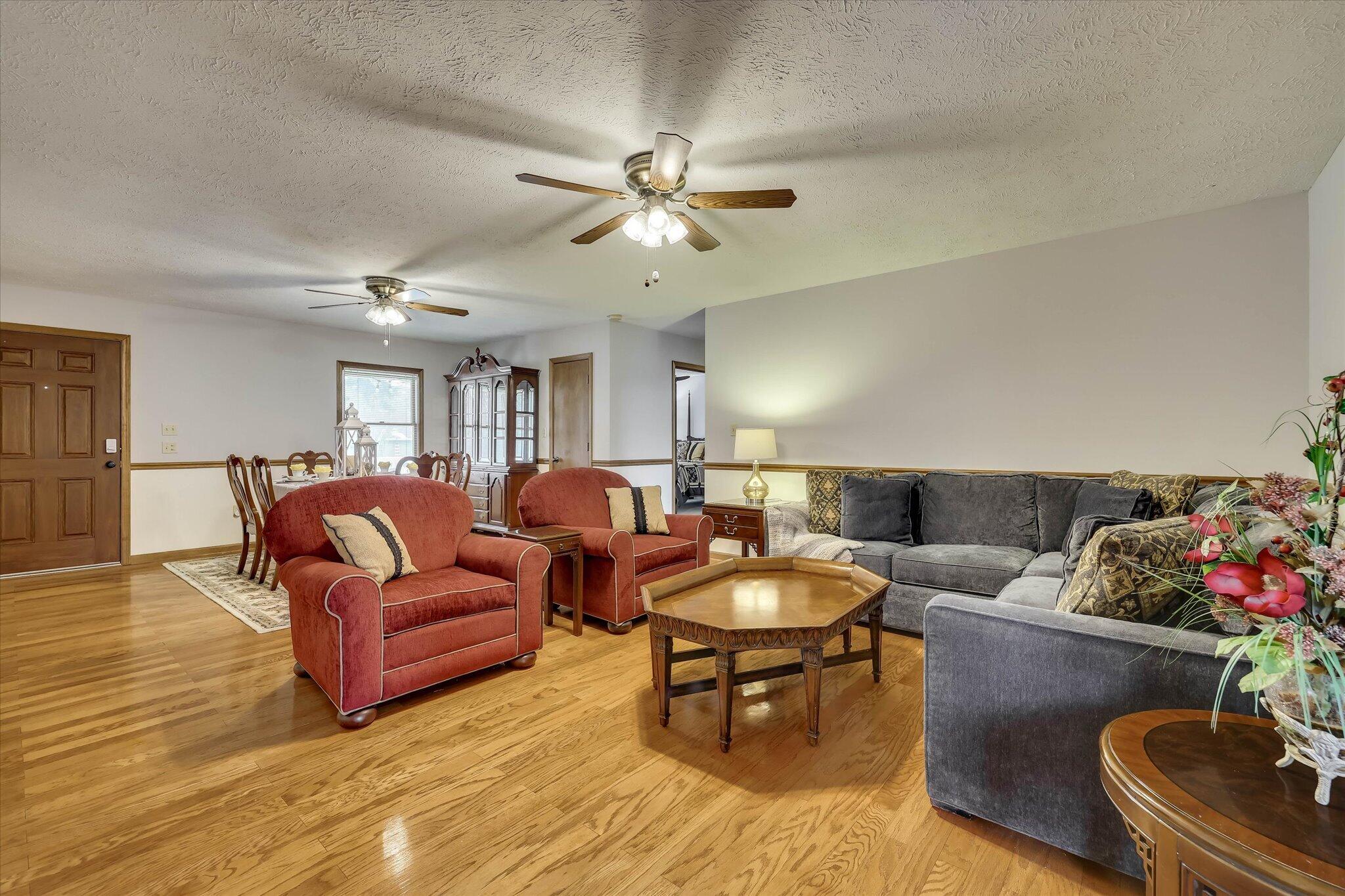 206 Peachtree Street Property Photo 9