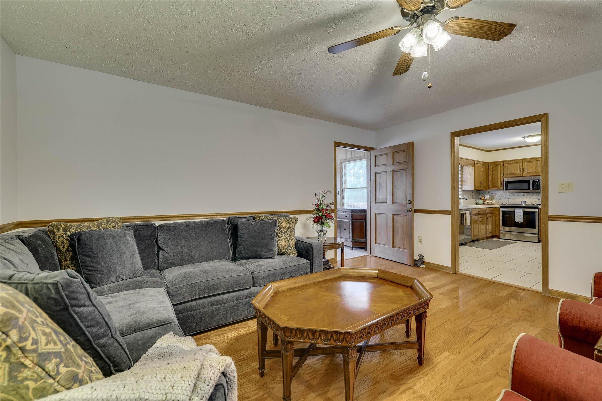206 Peachtree Street Property Photo 11