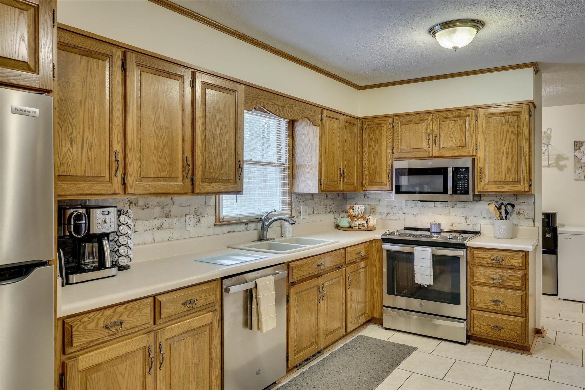 206 Peachtree Street Property Photo 13