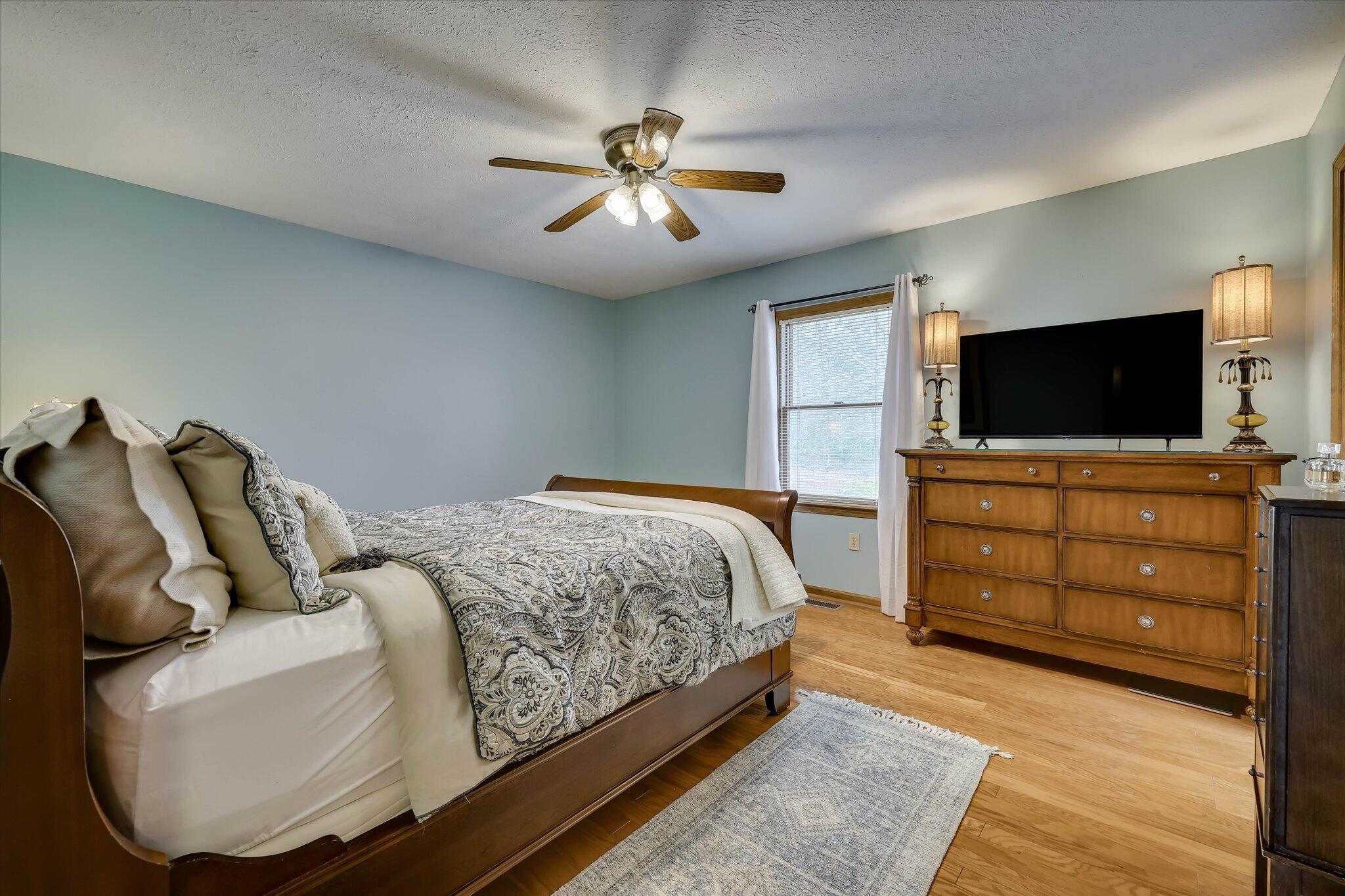 206 Peachtree Street Property Photo 22