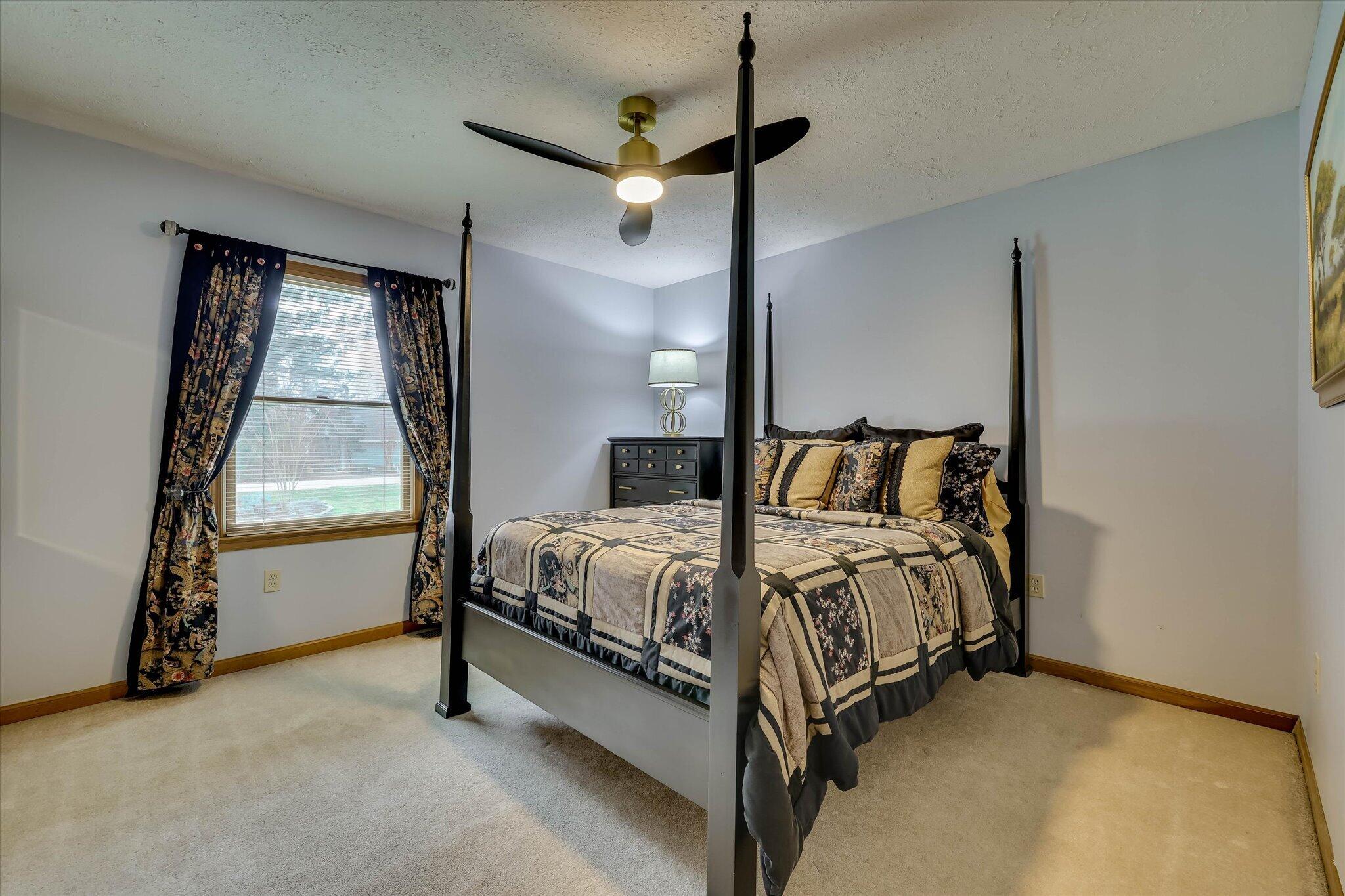 206 Peachtree Street Property Photo 27
