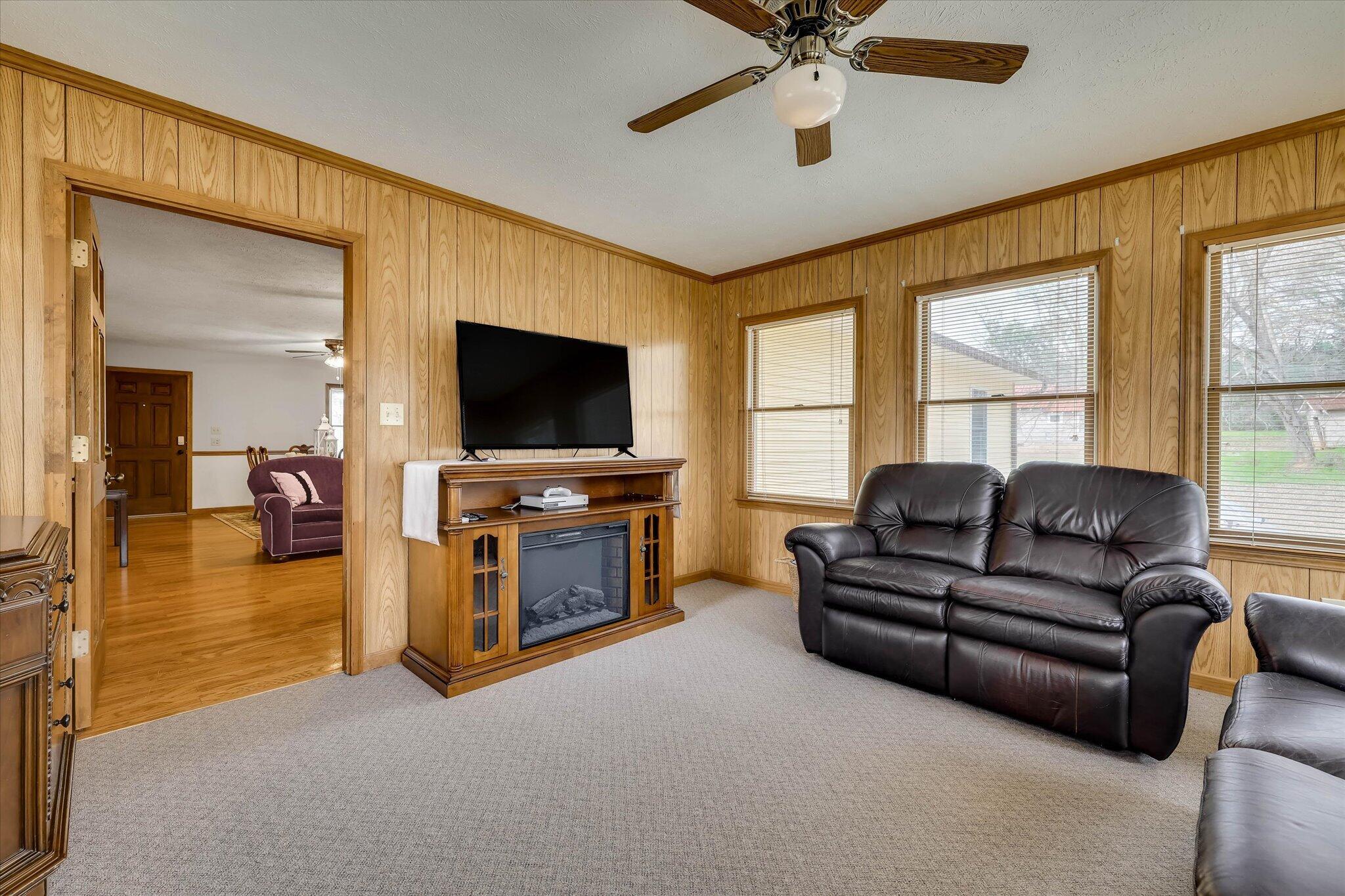206 Peachtree Street Property Photo 36
