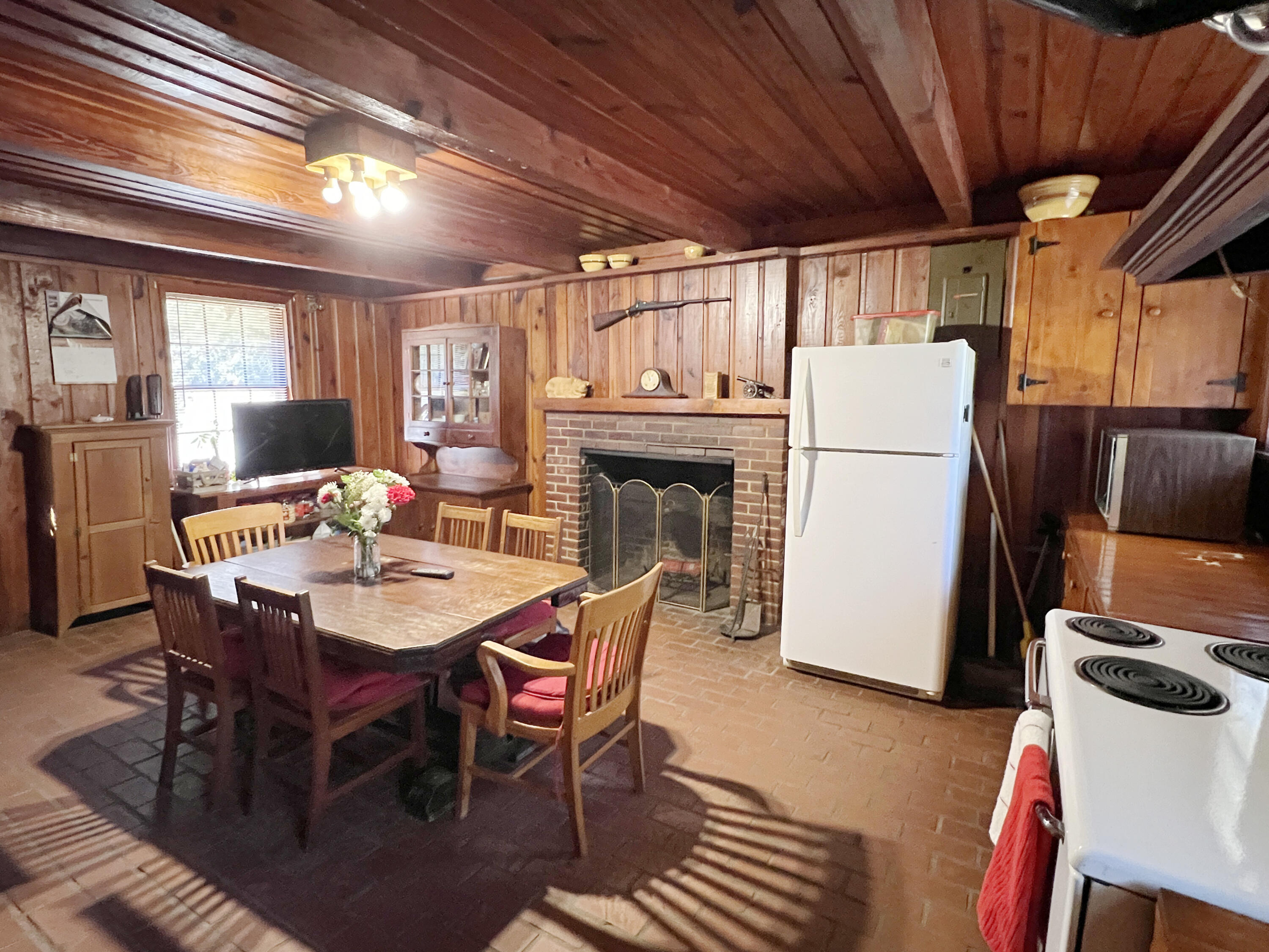 14656 Atomic Road Property Photo 4