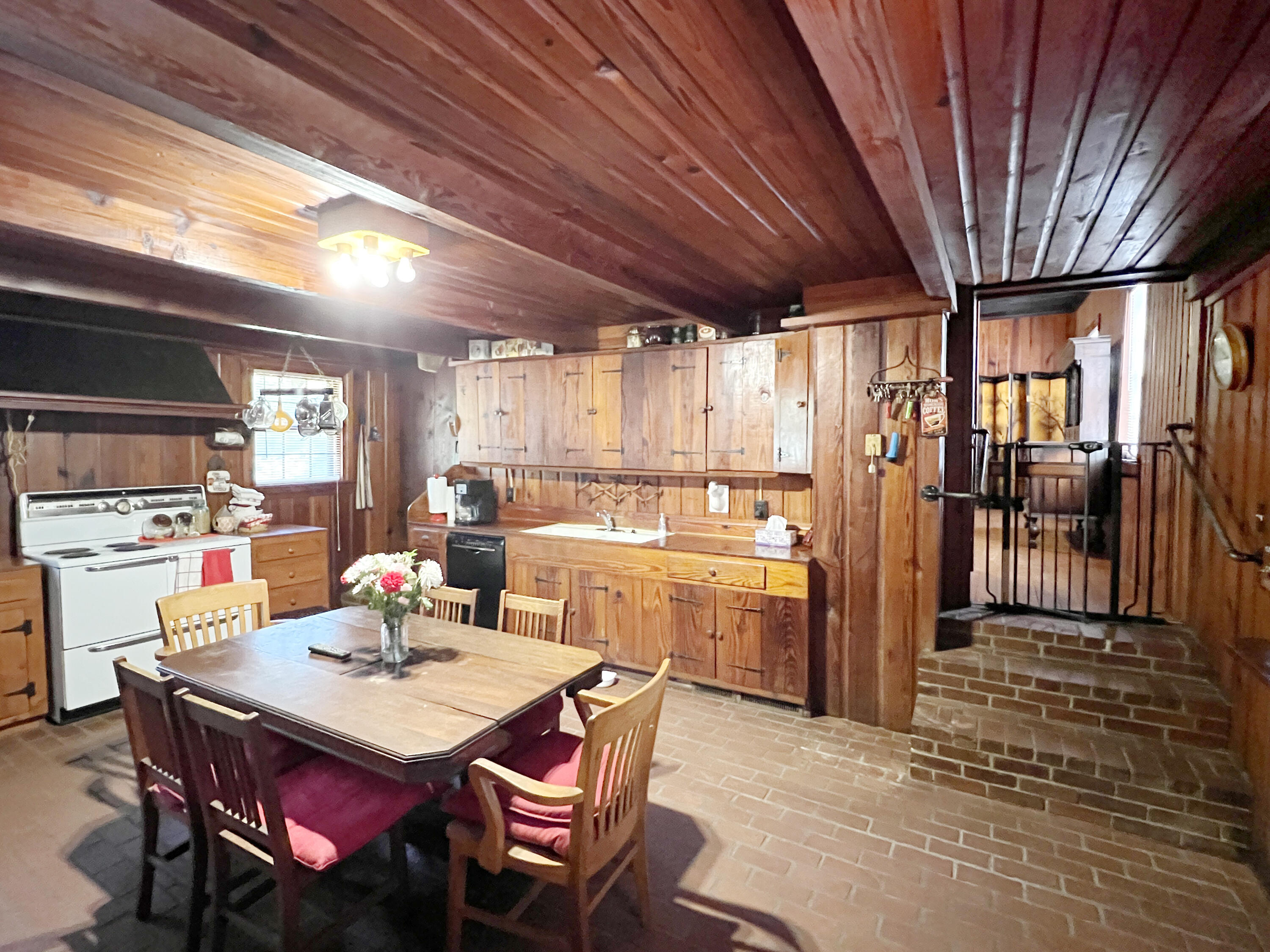 14656 Atomic Road Property Photo 8