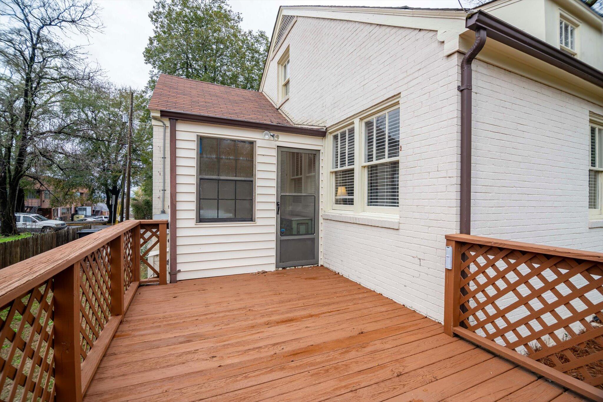 911 Heard Avenue Property Photo 39