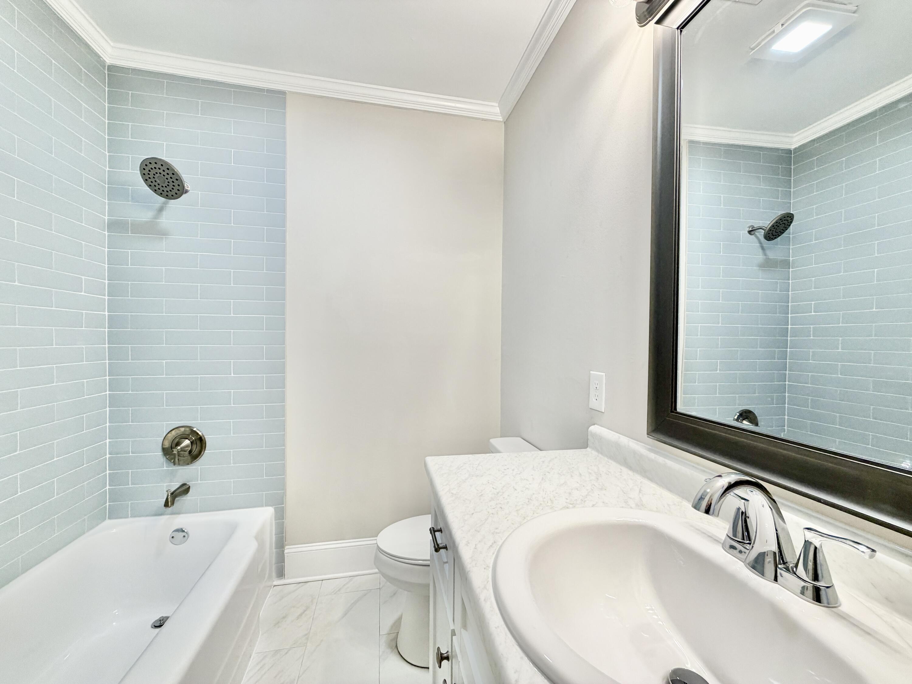 904 Girard Avenue Property Photo 19