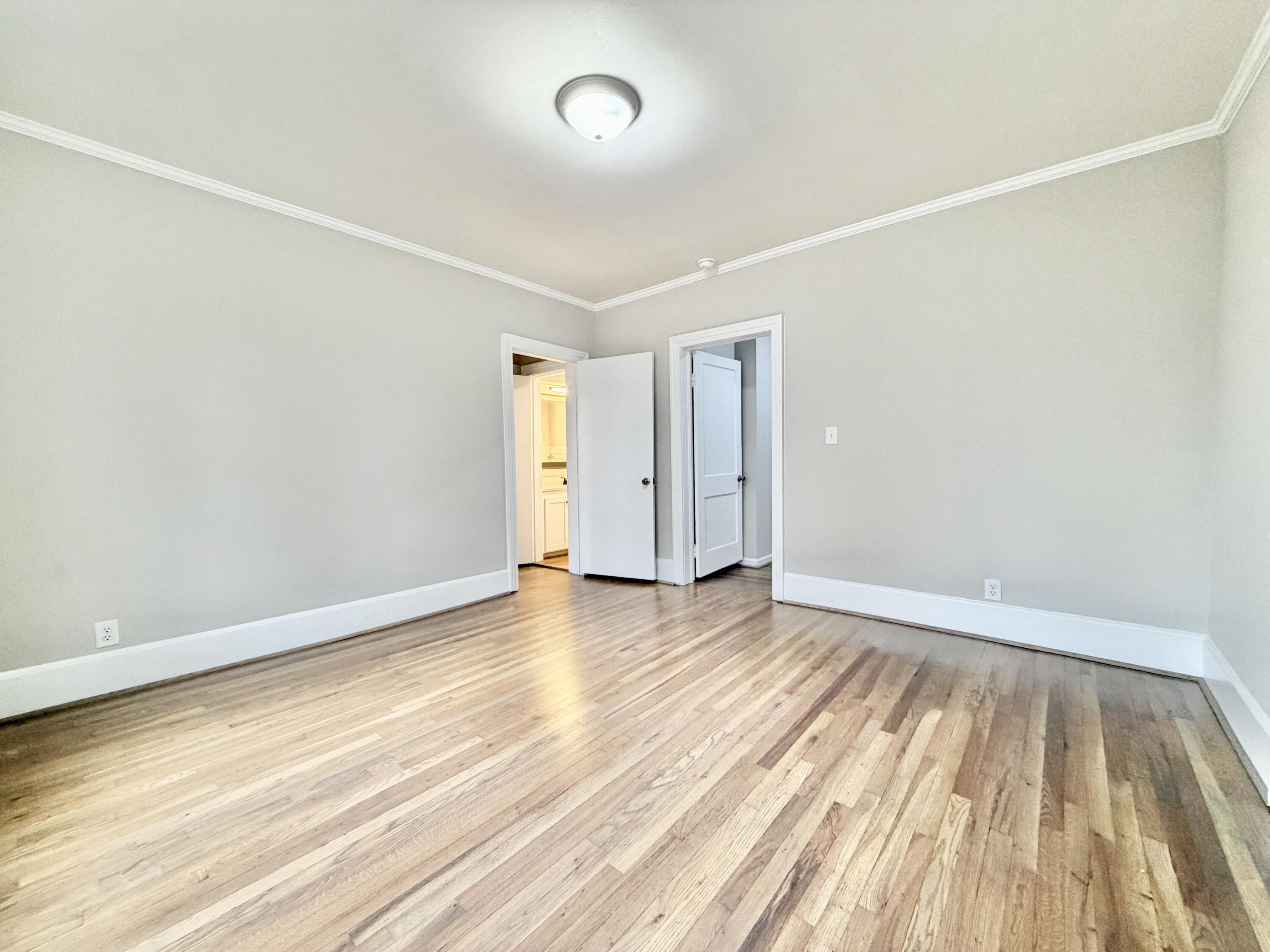 904 Girard Avenue Property Photo 21