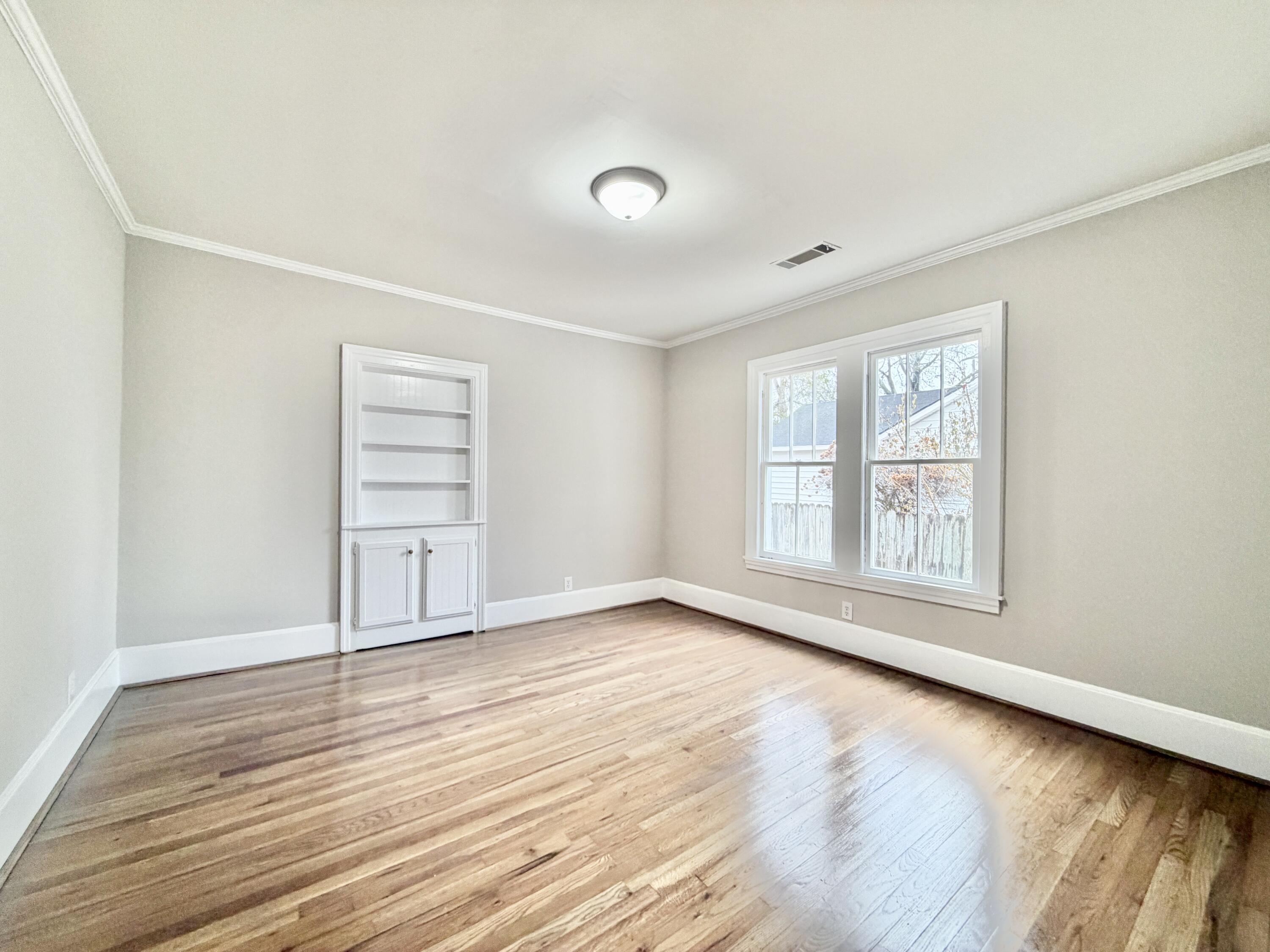 904 Girard Avenue Property Photo 22