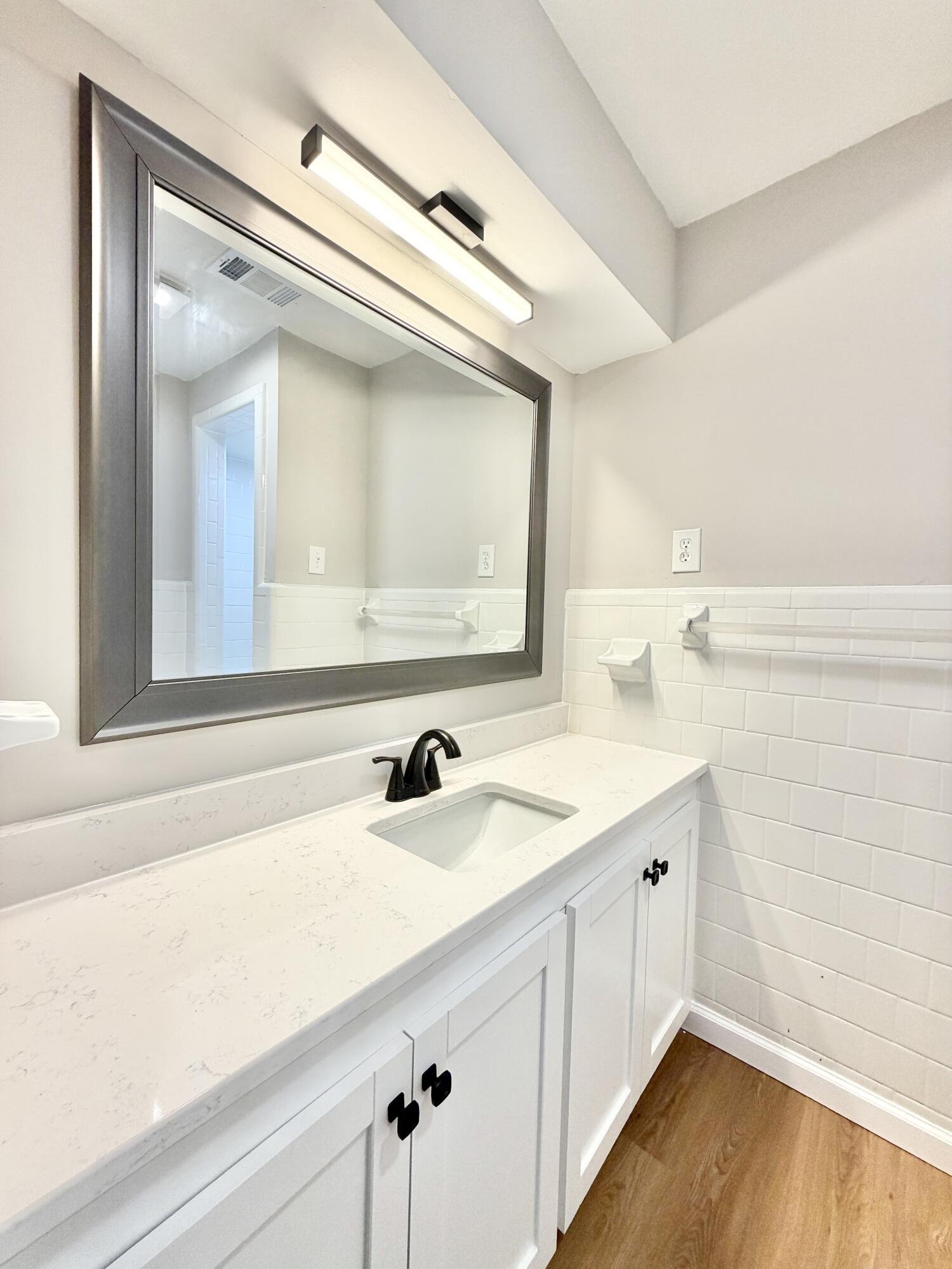 904 Girard Avenue Property Photo 25